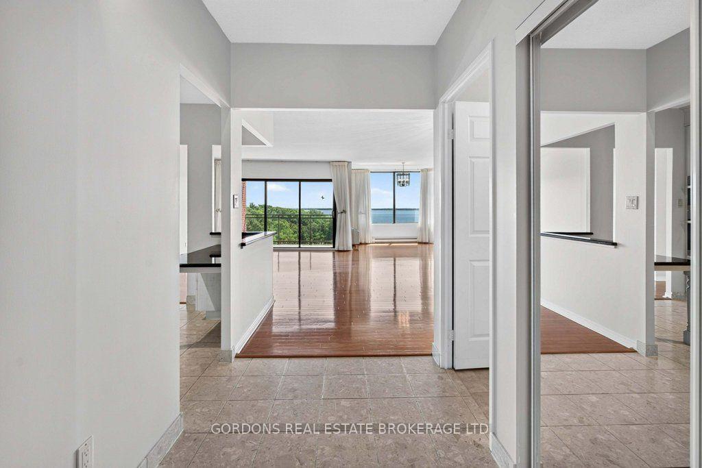 Photo 10 of Unit 1005, 1000 King Street W, Kingston, Central City West — HOMEH