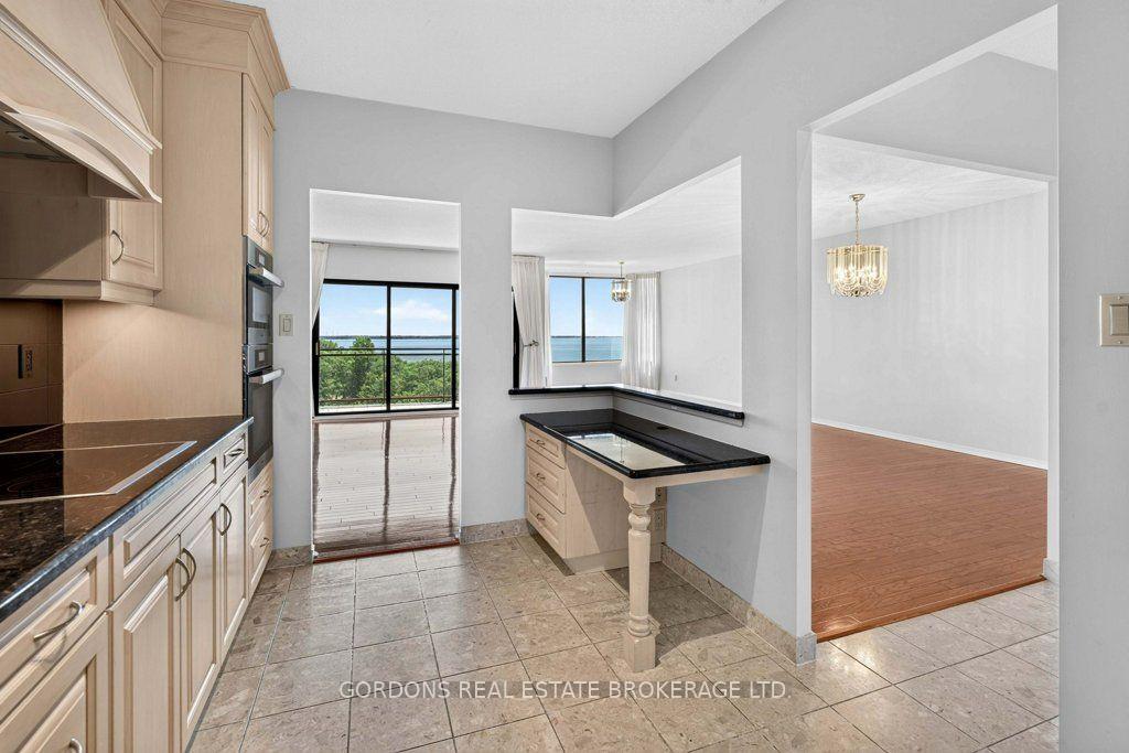 Photo 19 of Unit 1005, 1000 King Street W, Kingston, Central City West — HOMEH