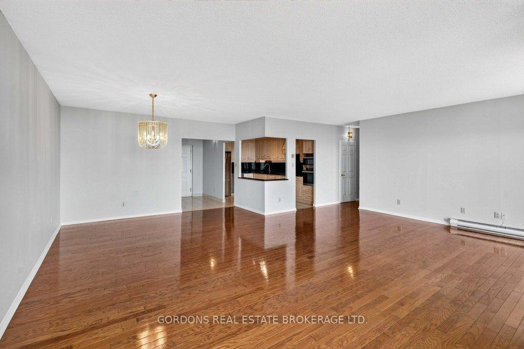 Photo 26 of Unit 1005, 1000 King Street W, Kingston, Central City West — HOMEH