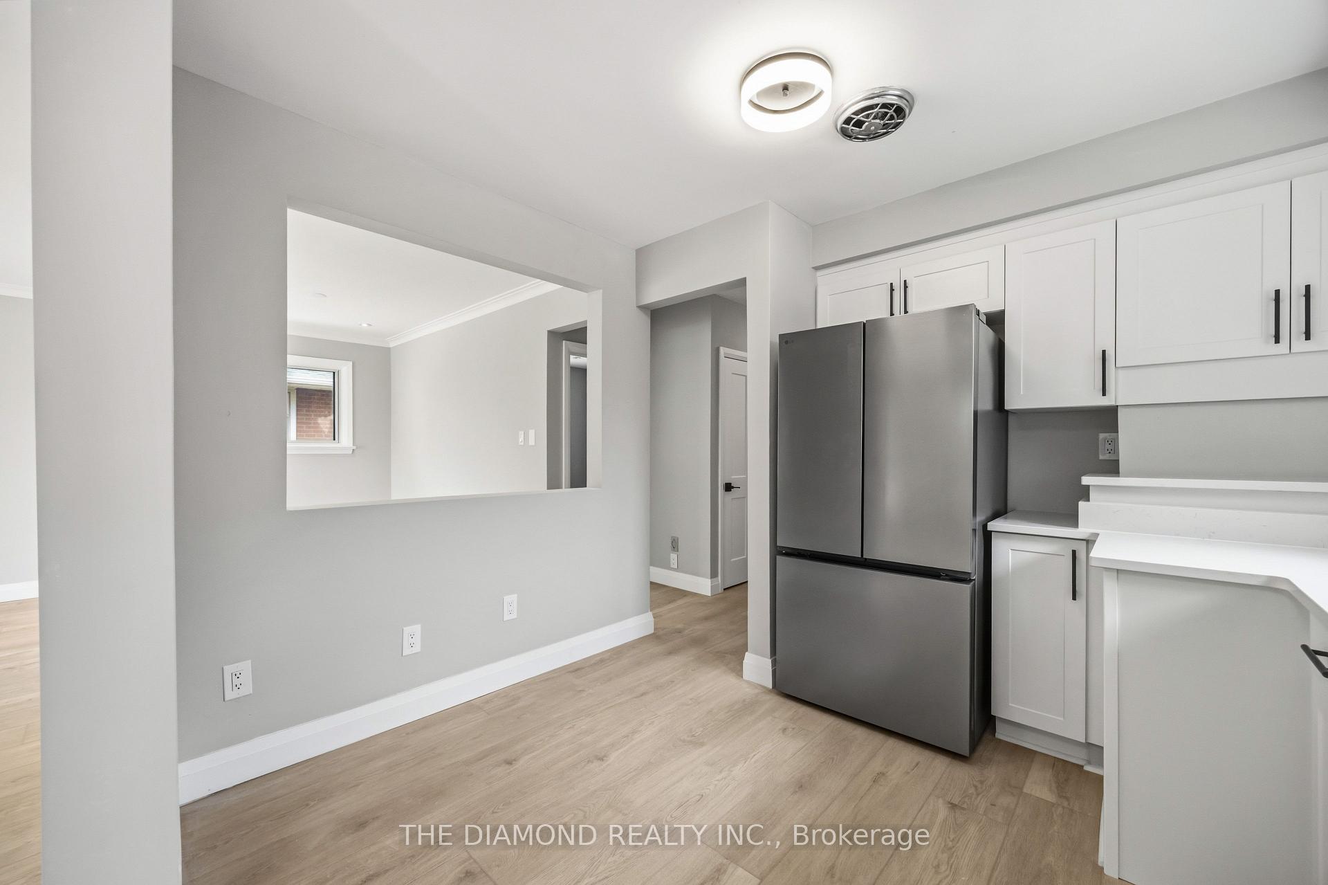 Photo 10 of 21 Jardine Place, Etobicoke, Willowridge-Martingrove-Richview — HOMEH