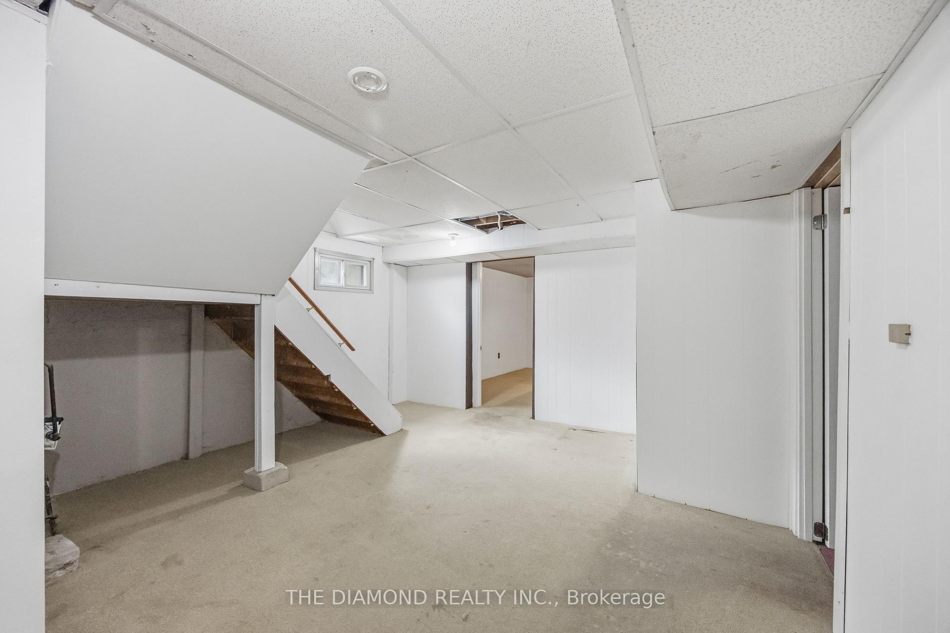 Photo 22 of 21 Jardine Place, Etobicoke, Willowridge-Martingrove-Richview — HOMEH