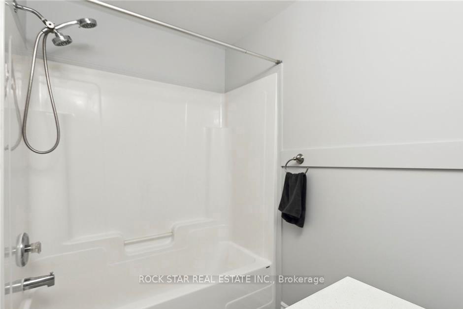 Photo 8 of 159 Henhoeffer Crescent, Kitchener, Larentian West — HOMEH