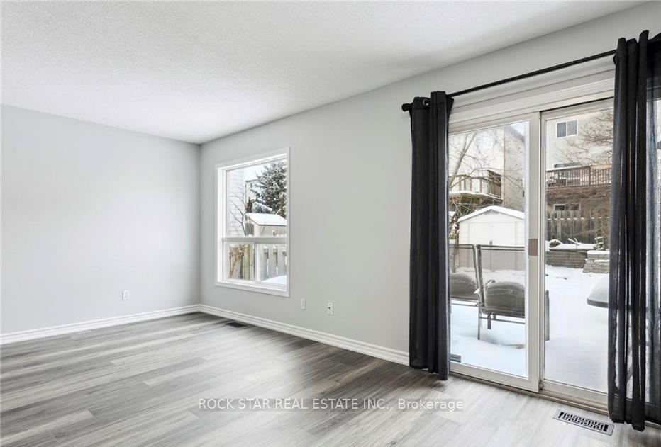 Photo 21 of 159 Henhoeffer Crescent, Kitchener, Larentian West — HOMEH
