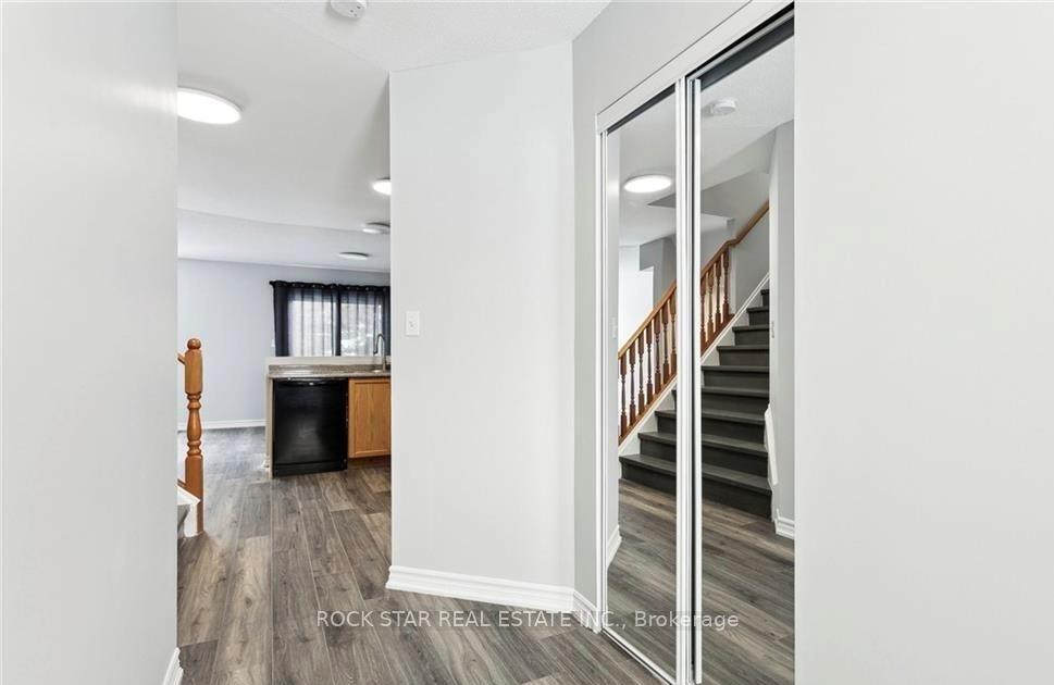Photo 29 of 159 Henhoeffer Crescent, Kitchener, Larentian West — HOMEH