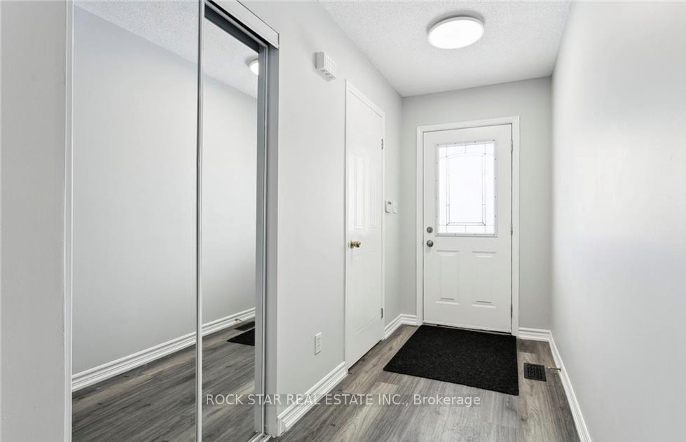 Photo 30 of 159 Henhoeffer Crescent, Kitchener, Larentian West — HOMEH