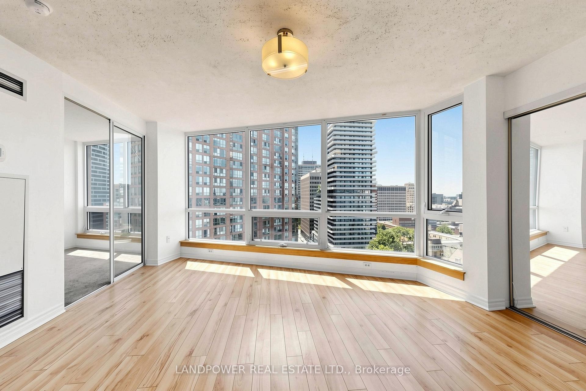 Photo 2 of Unit 1710, 1055 Bay Street, Toronto, Bay Street Corridor — HOMEH