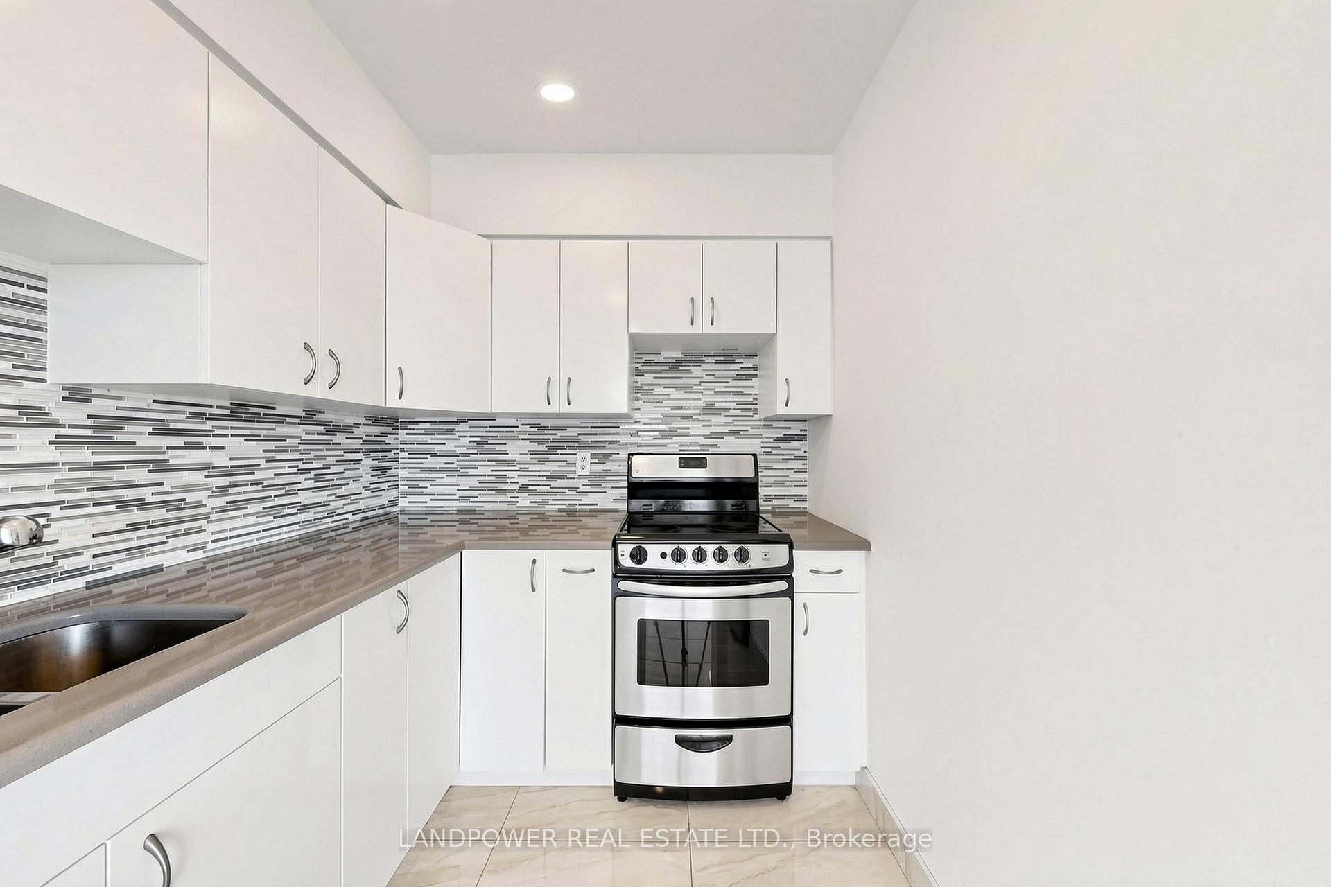 Photo 7 of Unit 1710, 1055 Bay Street, Toronto, Bay Street Corridor — HOMEH