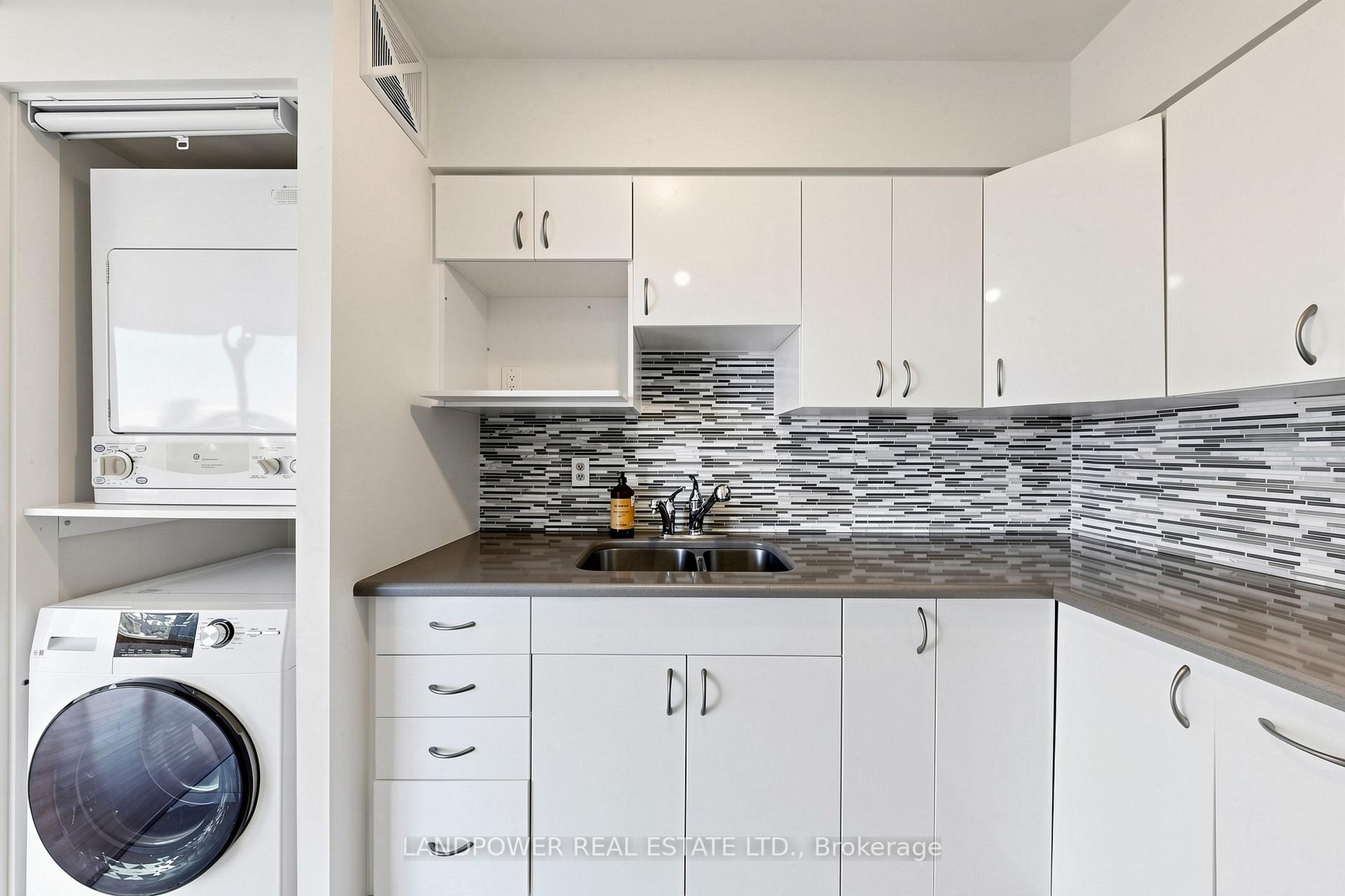 Photo 8 of Unit 1710, 1055 Bay Street, Toronto, Bay Street Corridor — HOMEH