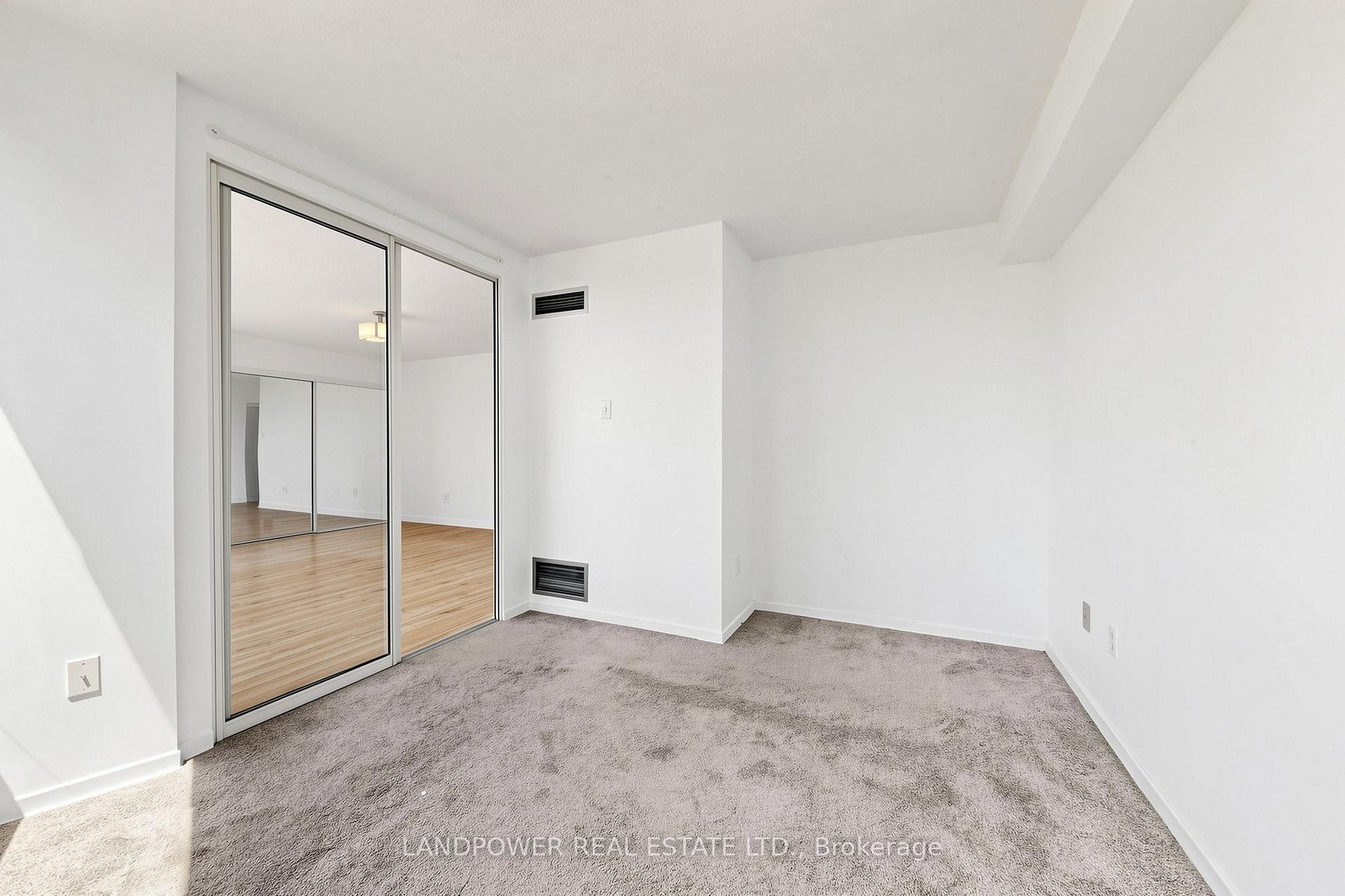 Photo 12 of Unit 1710, 1055 Bay Street, Toronto, Bay Street Corridor — HOMEH