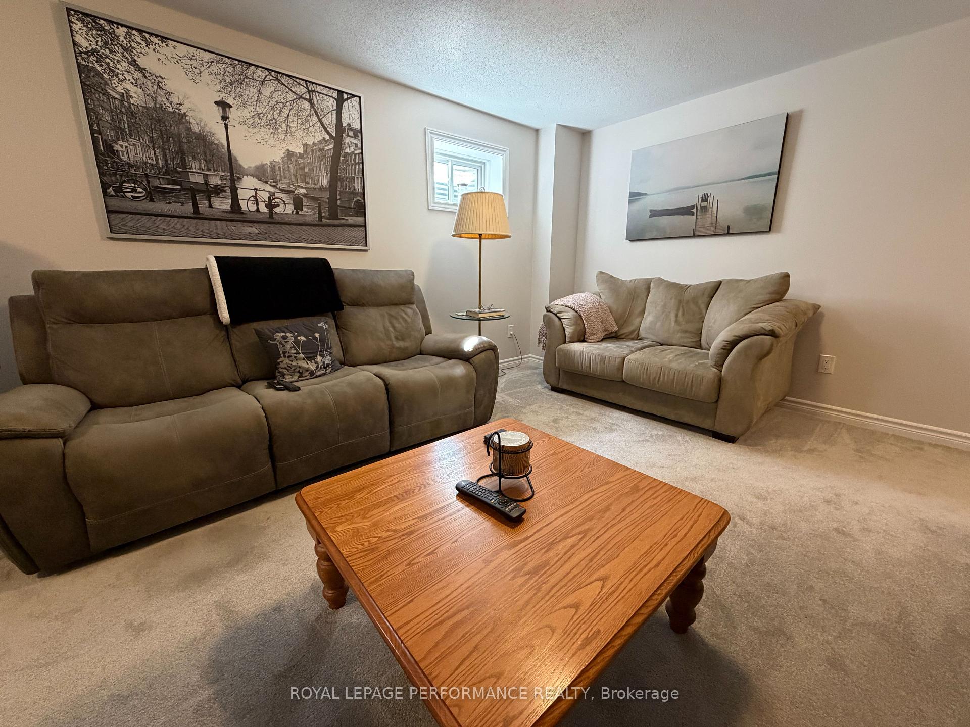 Photo 23 of 83 Latigo Ridge, Ottawa, Richmond — HOMEH