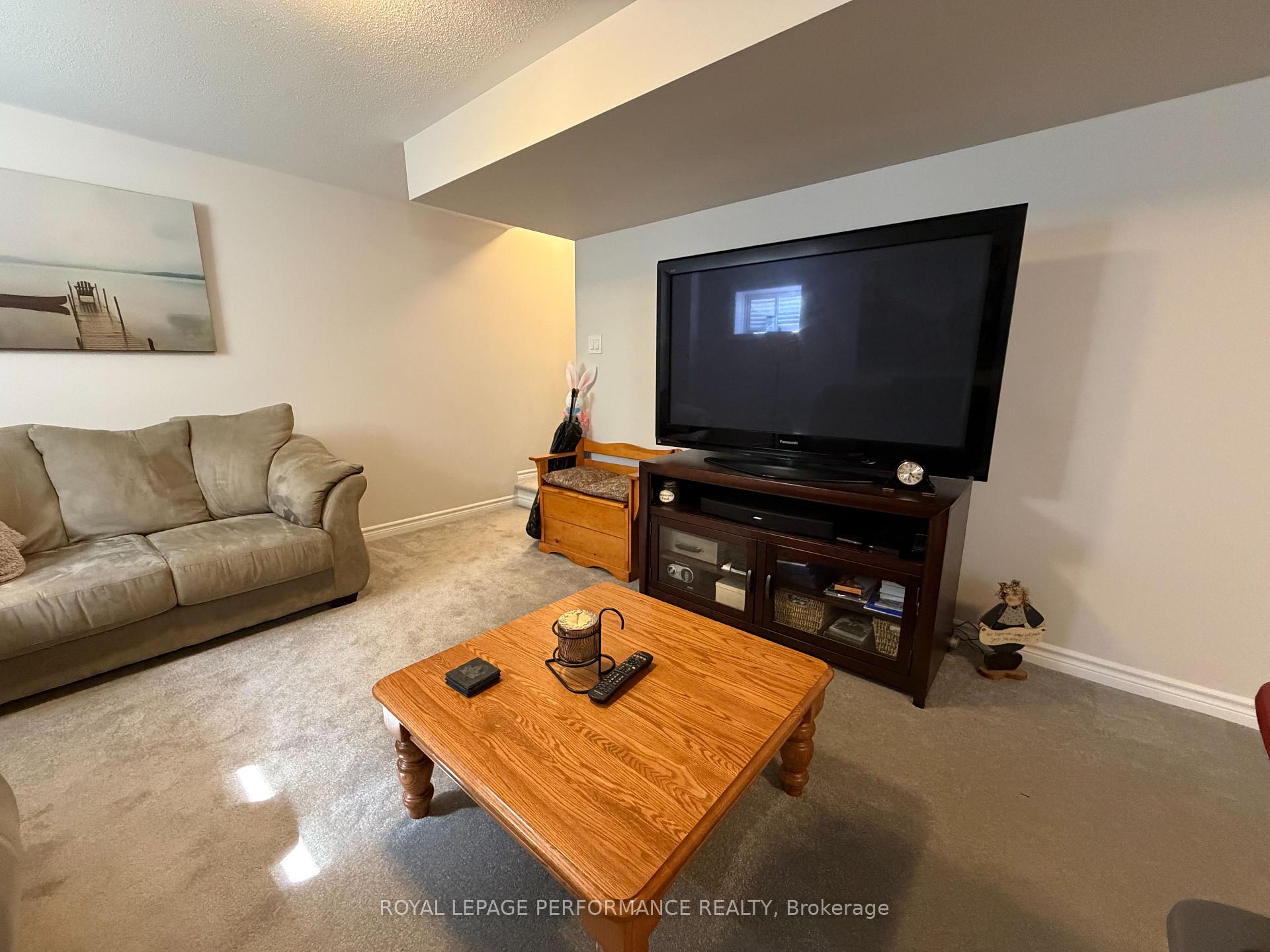 Photo 24 of 83 Latigo Ridge, Ottawa, Richmond — HOMEH