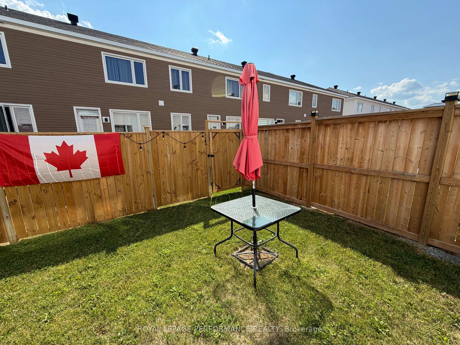 Photo 27 of 83 Latigo Ridge, Ottawa, Richmond — HOMEH