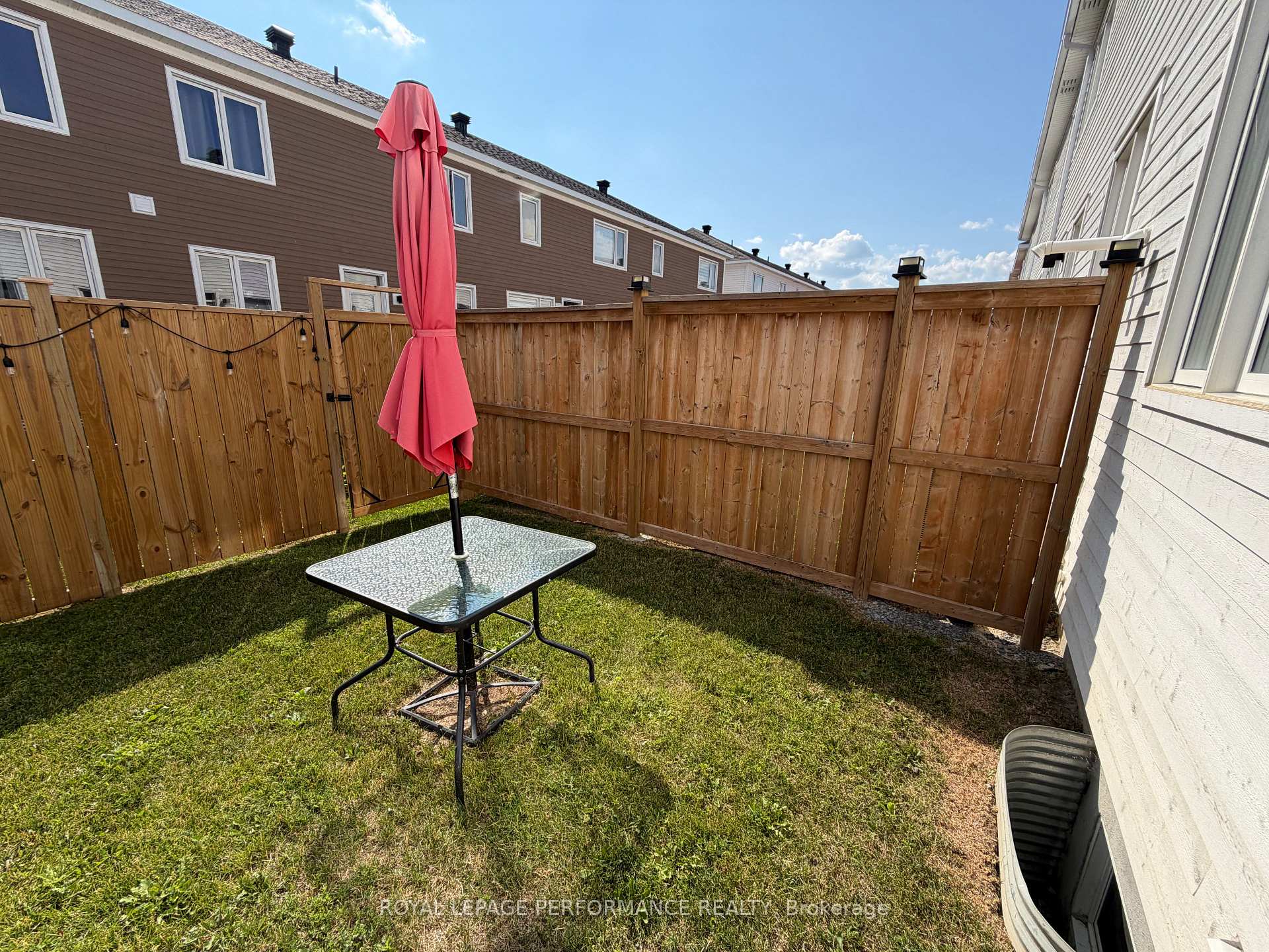 Photo 28 of 83 Latigo Ridge, Ottawa, Richmond — HOMEH