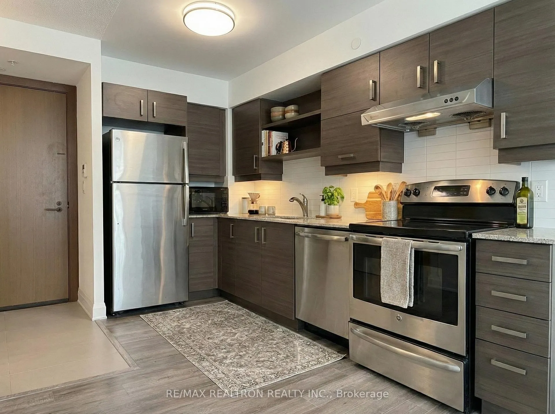 Photo 2 of Unit 509, 1 Uptown Drive, Markham, Unionville — HOMEH