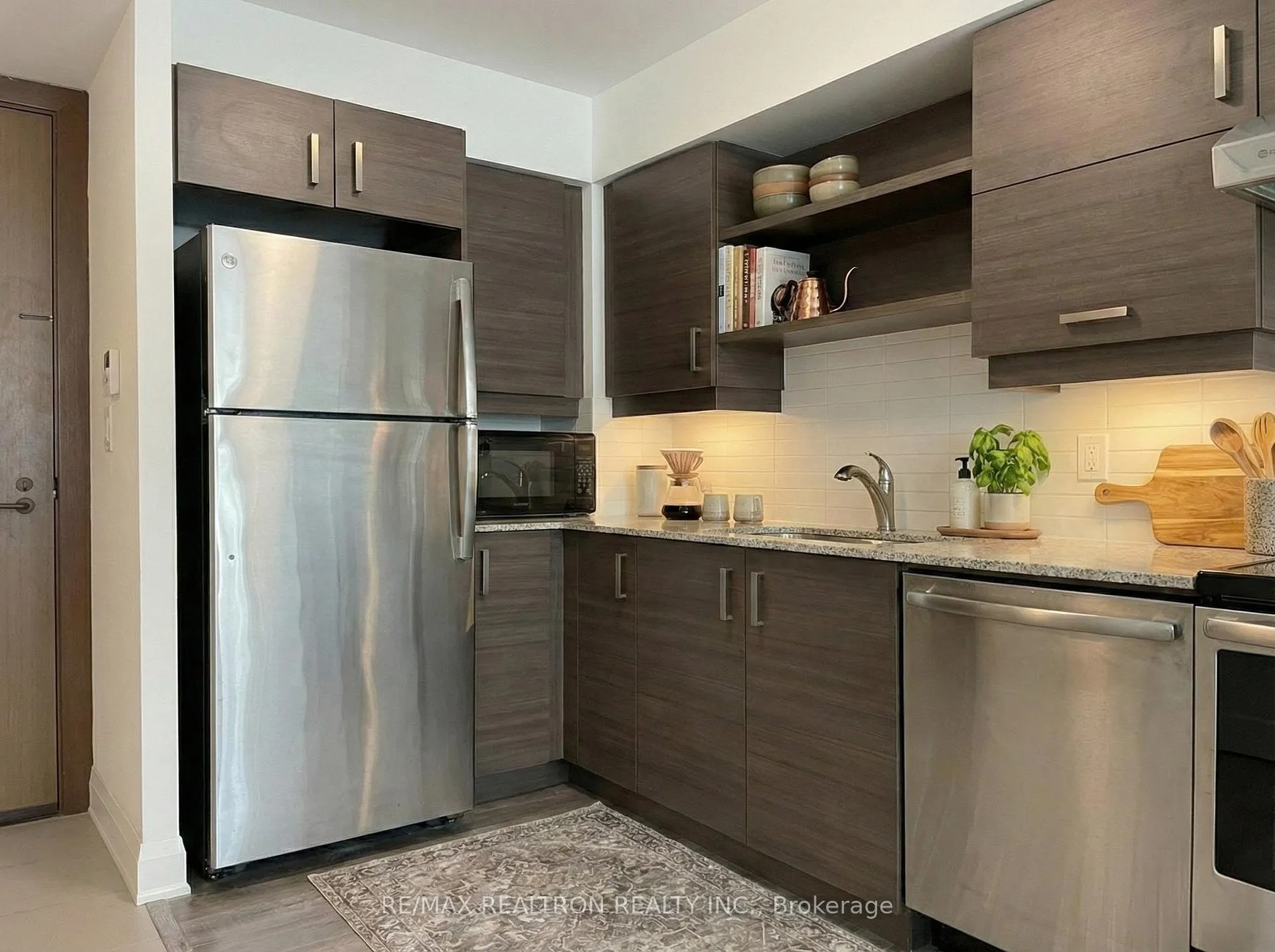 Photo 3 of Unit 509, 1 Uptown Drive, Markham, Unionville — HOMEH