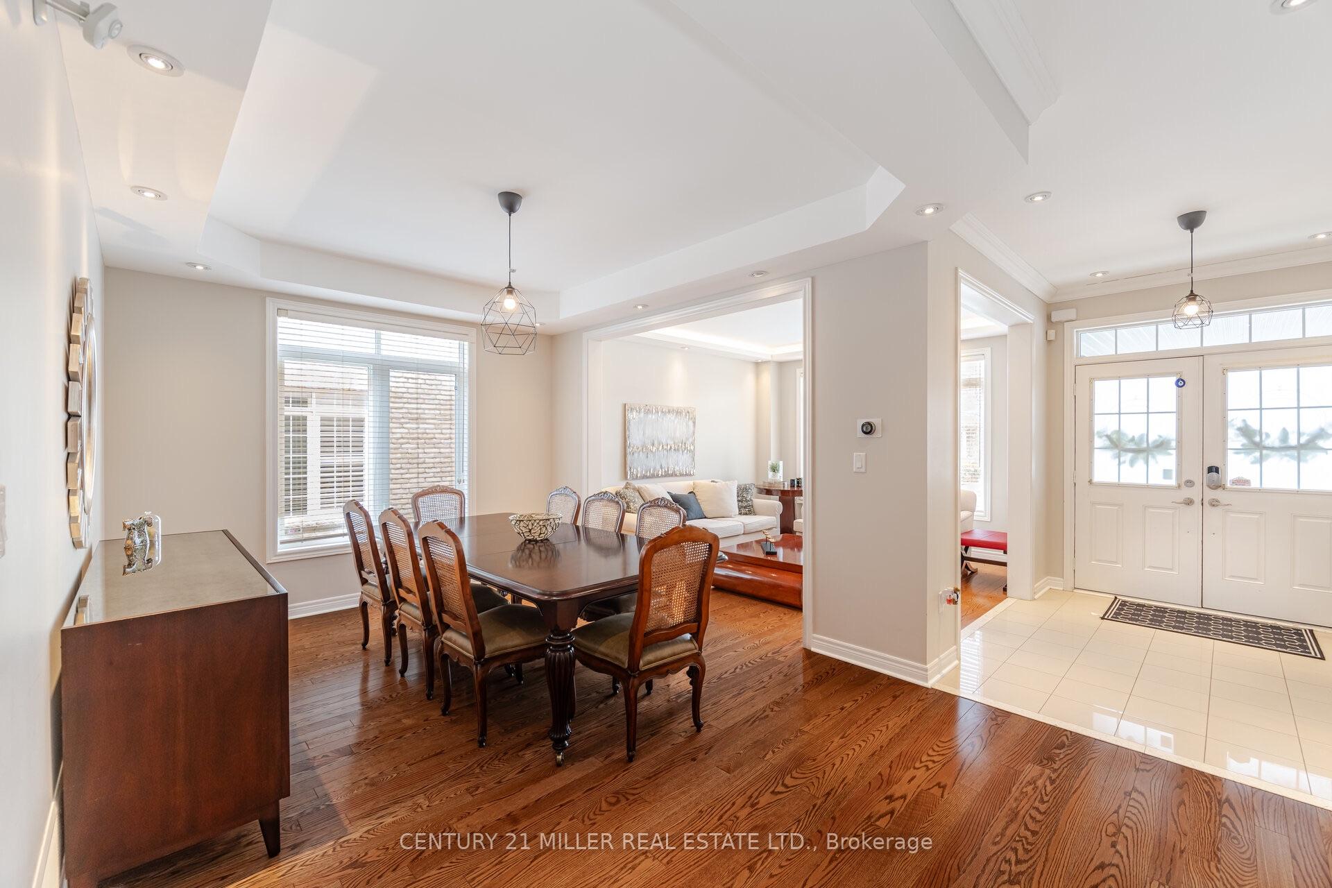 Photo 7 of 2098 Wildfel Way, Oakville, Bronte Creek — HOMEH