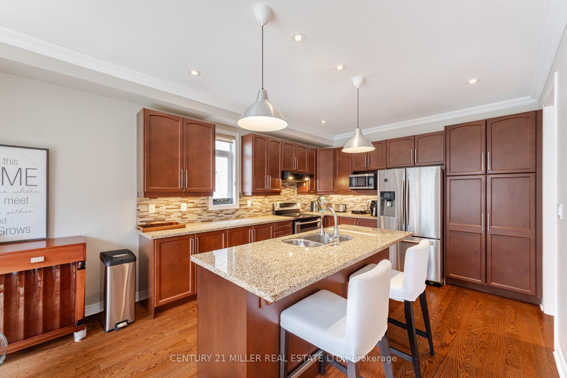 Photo 14 of 2098 Wildfel Way, Oakville, Bronte Creek — HOMEH