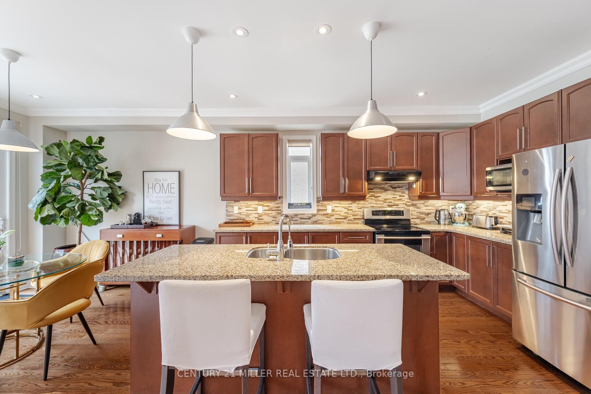 Photo 15 of 2098 Wildfel Way, Oakville, Bronte Creek — HOMEH