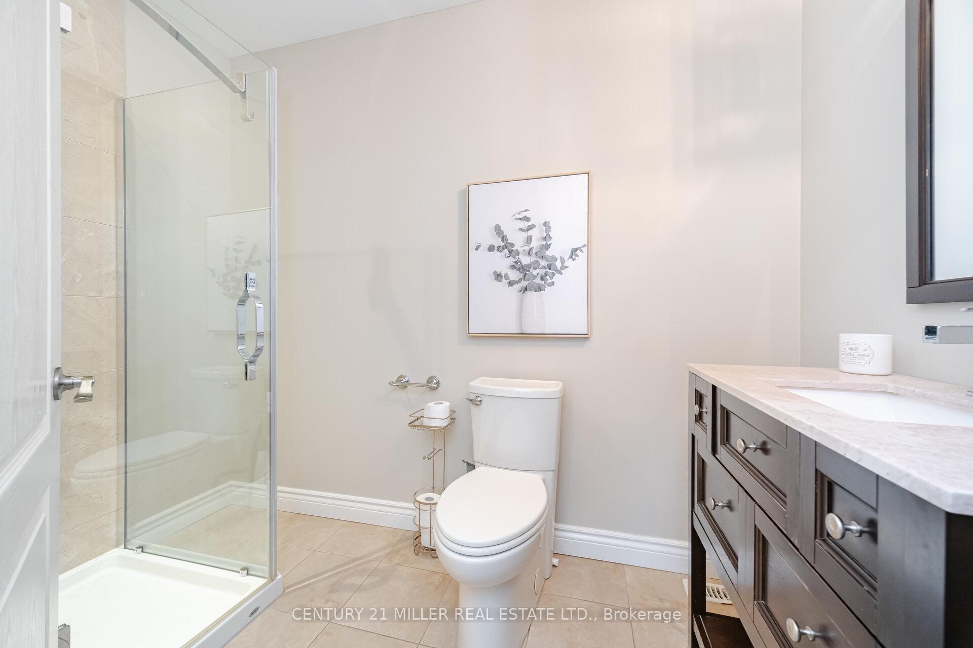 Photo 25 of 2098 Wildfel Way, Oakville, Bronte Creek — HOMEH