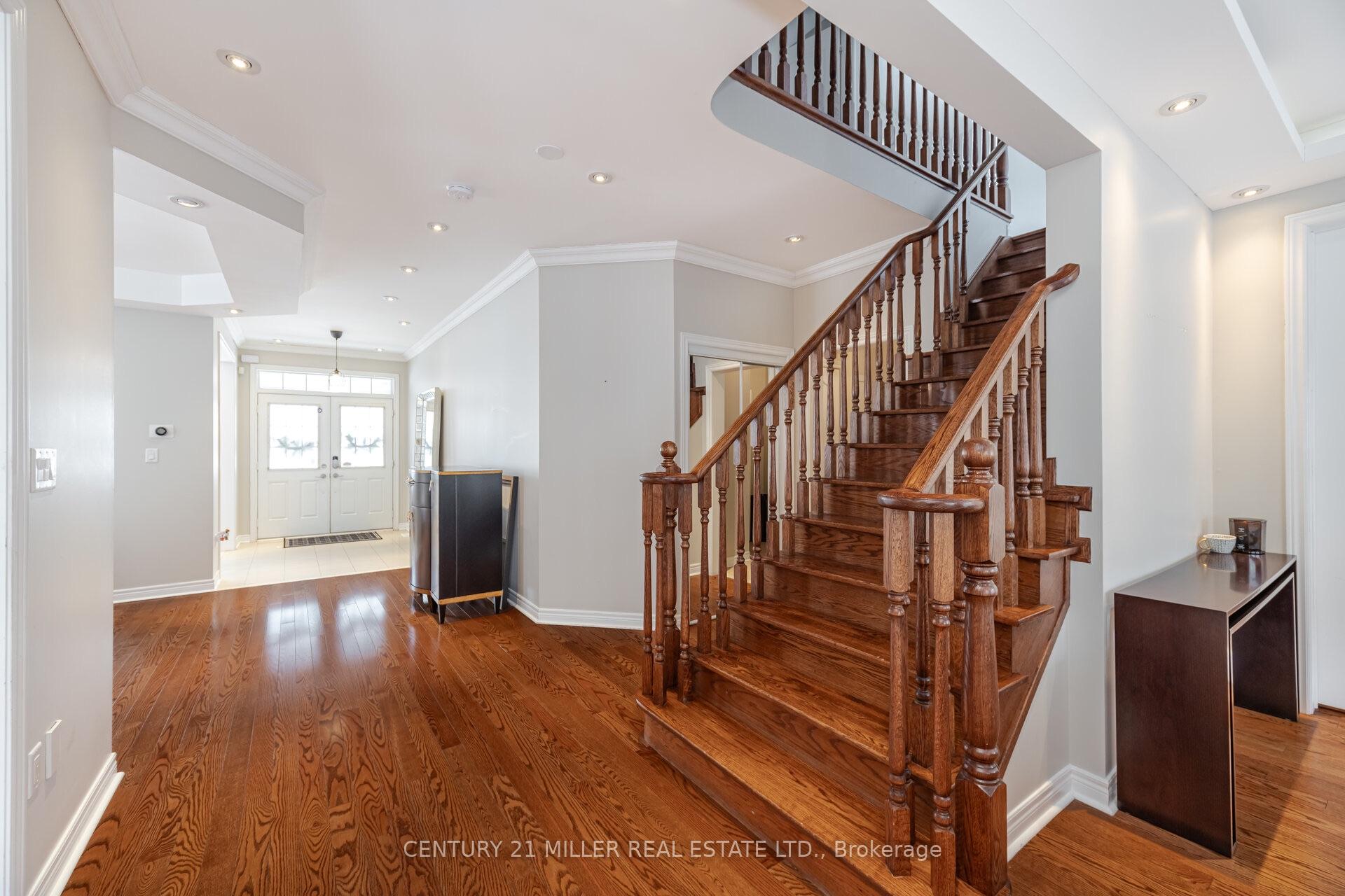 Photo 26 of 2098 Wildfel Way, Oakville, Bronte Creek — HOMEH