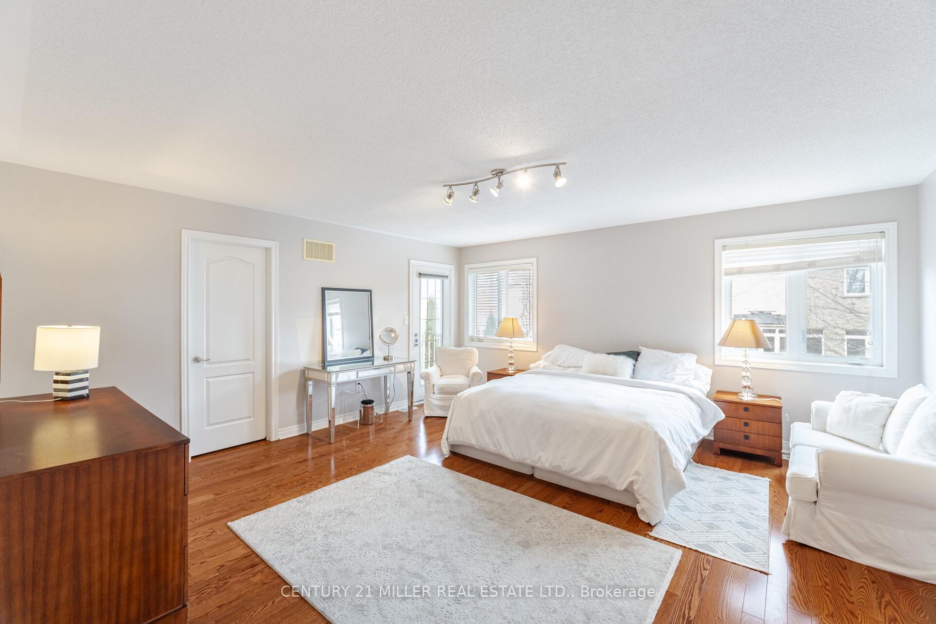 Photo 28 of 2098 Wildfel Way, Oakville, Bronte Creek — HOMEH