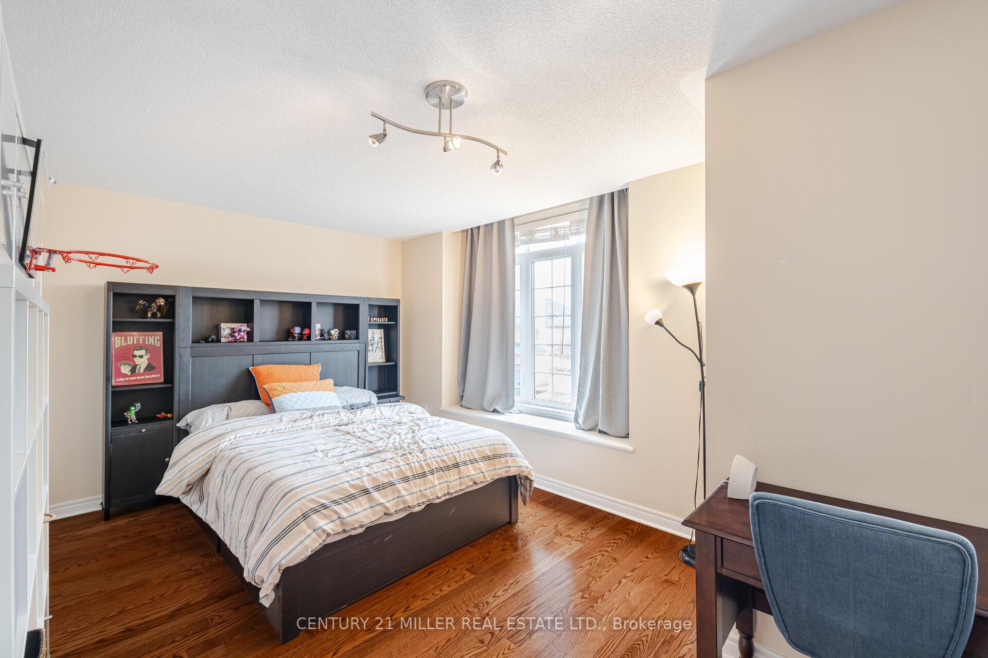 Photo 32 of 2098 Wildfel Way, Oakville, Bronte Creek — HOMEH