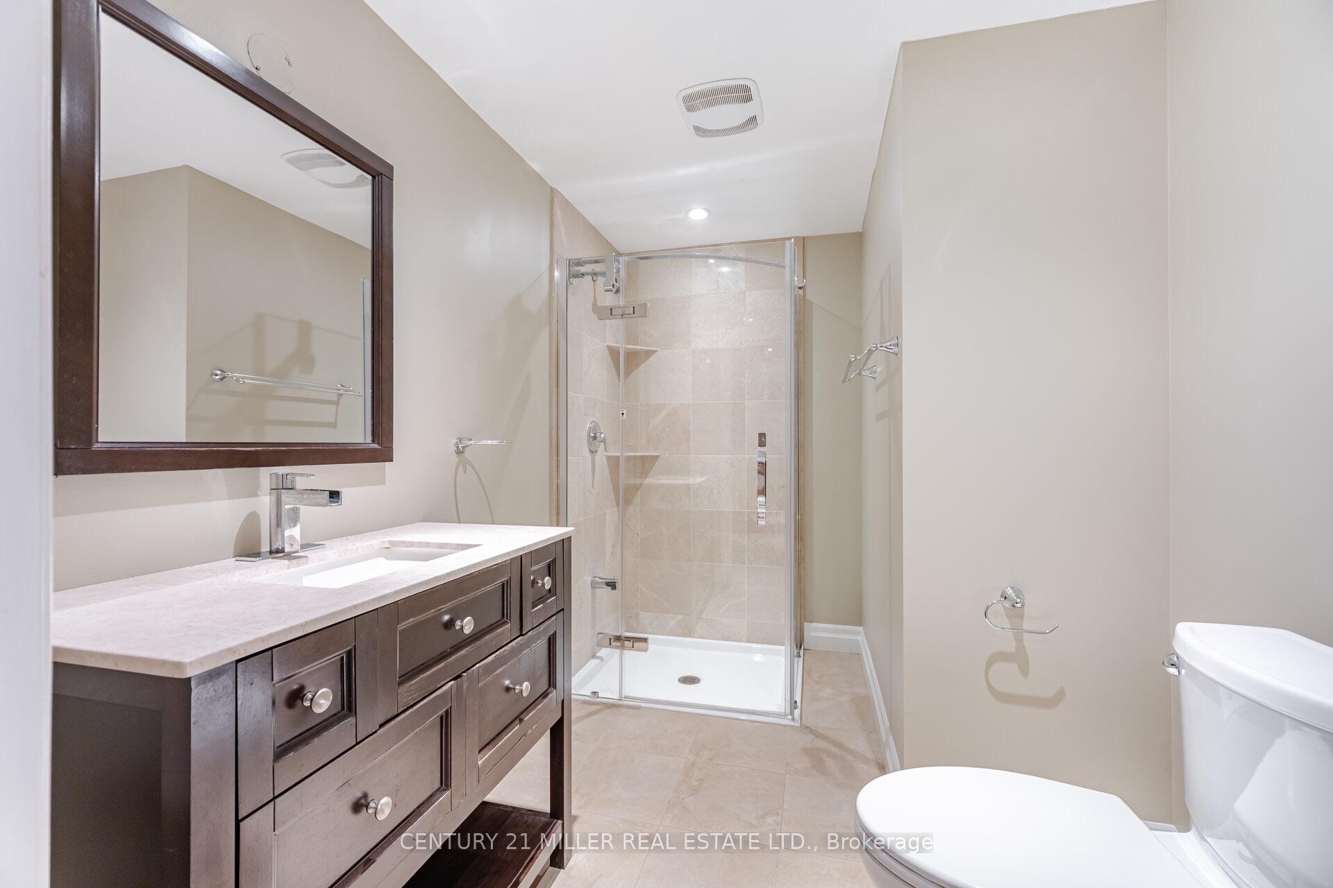 Photo 39 of 2098 Wildfel Way, Oakville, Bronte Creek — HOMEH