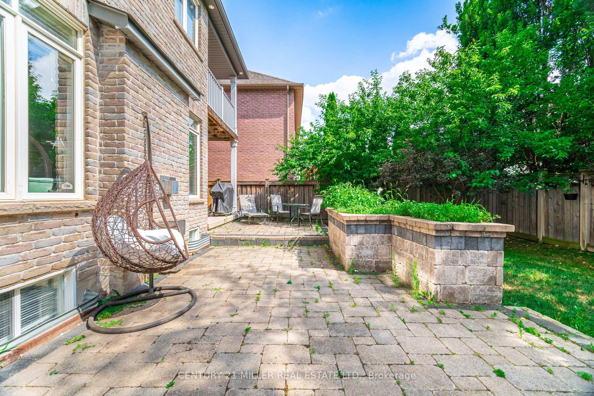 Photo 45 of 2098 Wildfel Way, Oakville, Bronte Creek — HOMEH