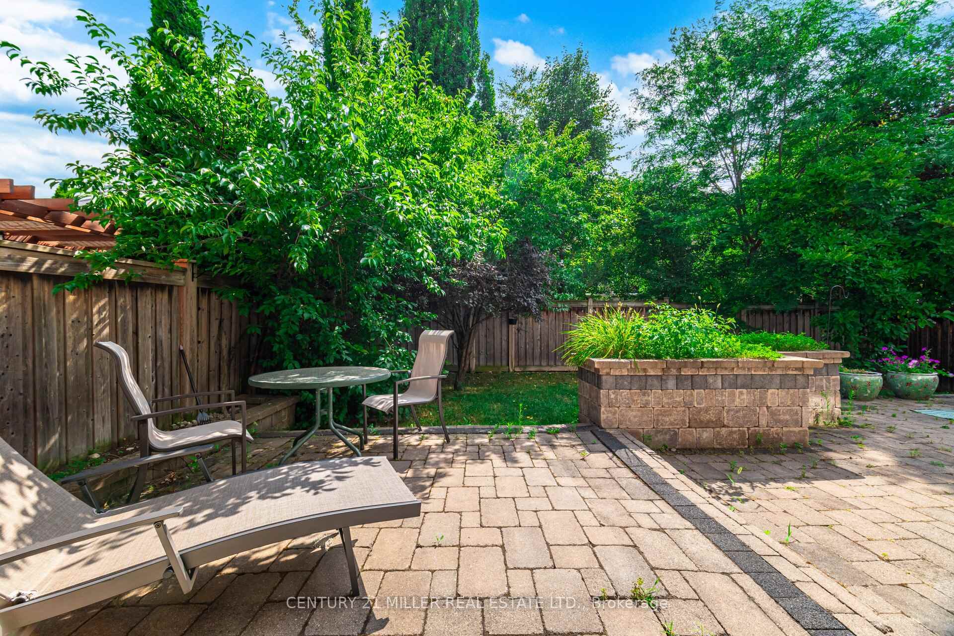 Photo 46 of 2098 Wildfel Way, Oakville, Bronte Creek — HOMEH