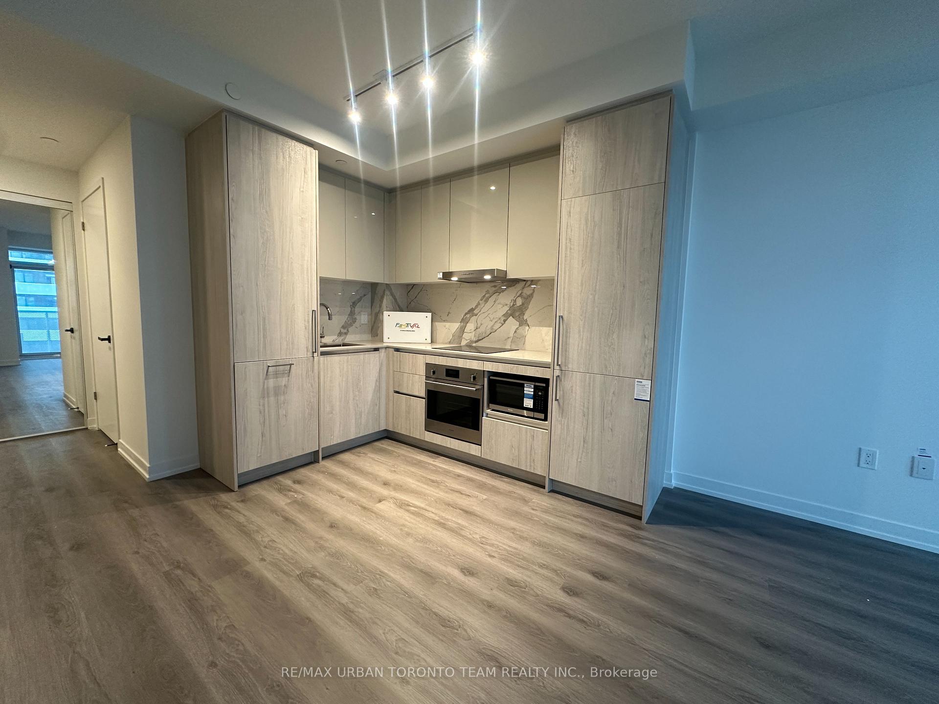 Photo 3 of Unit 5501, 225 Commerce Street, Vaughan, Vaughan Corporate Centre — HOMEH