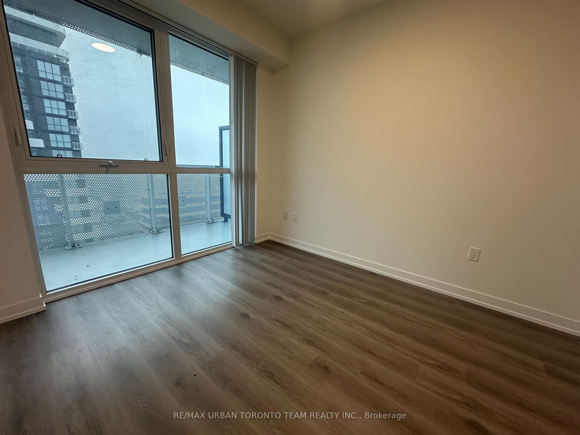 Photo 6 of Unit 5501, 225 Commerce Street, Vaughan, Vaughan Corporate Centre — HOMEH