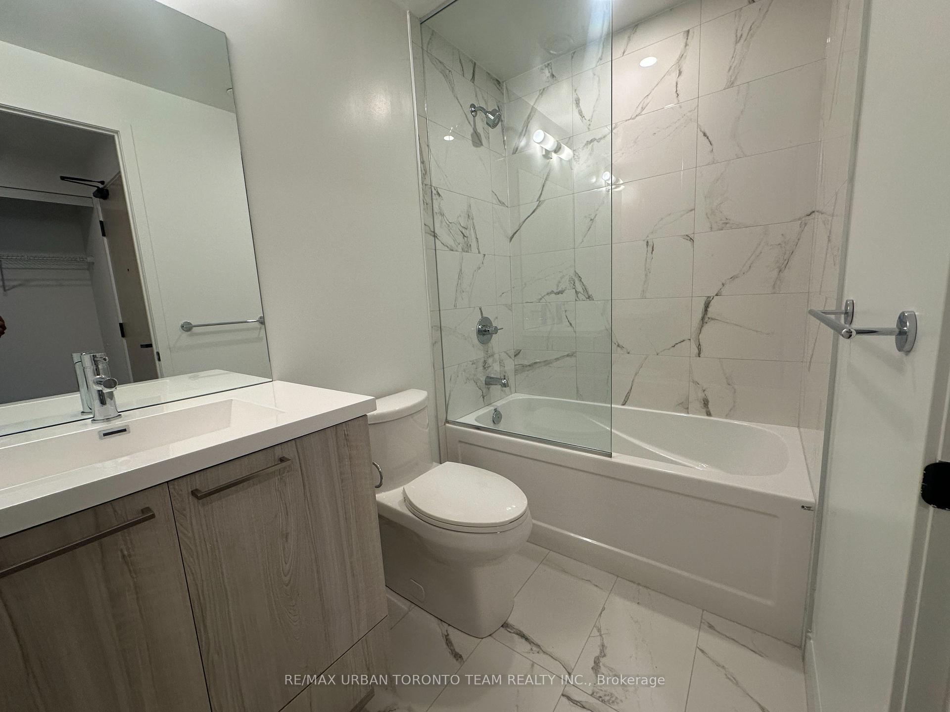 Photo 11 of Unit 5501, 225 Commerce Street, Vaughan, Vaughan Corporate Centre — HOMEH