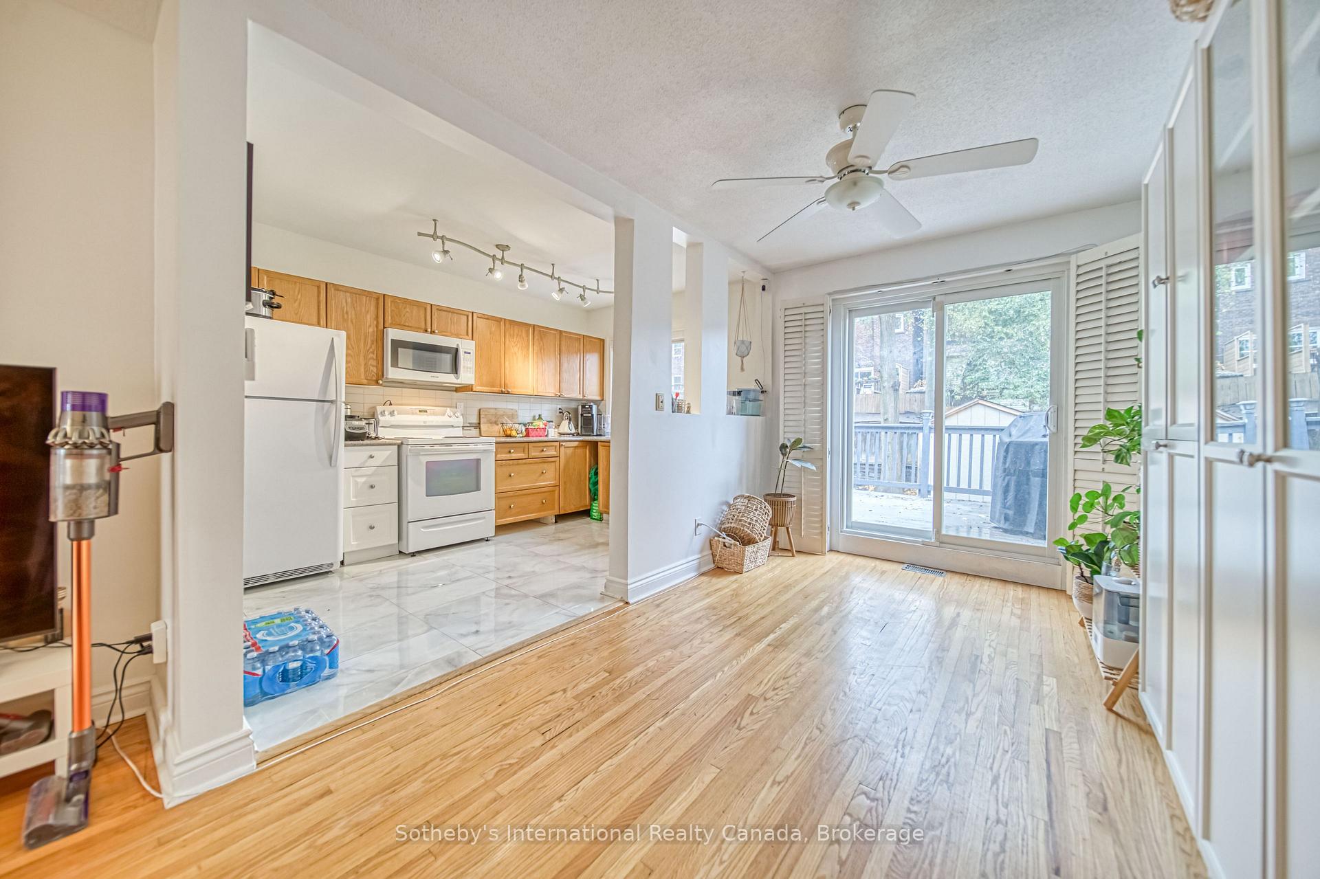 Photo 4 of 35 Bellhaven Road, Toronto, Woodbine Corridor — HOMEH