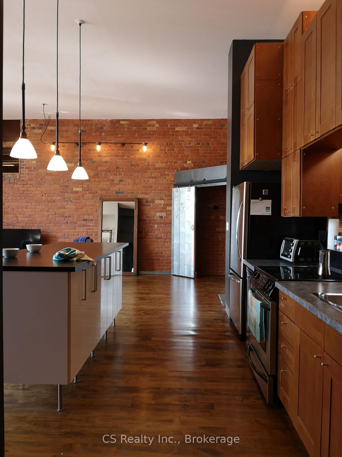 Photo 6 of Unit 23, 357 Hunter Street W, Hamilton, Kirkendall — HOMEH