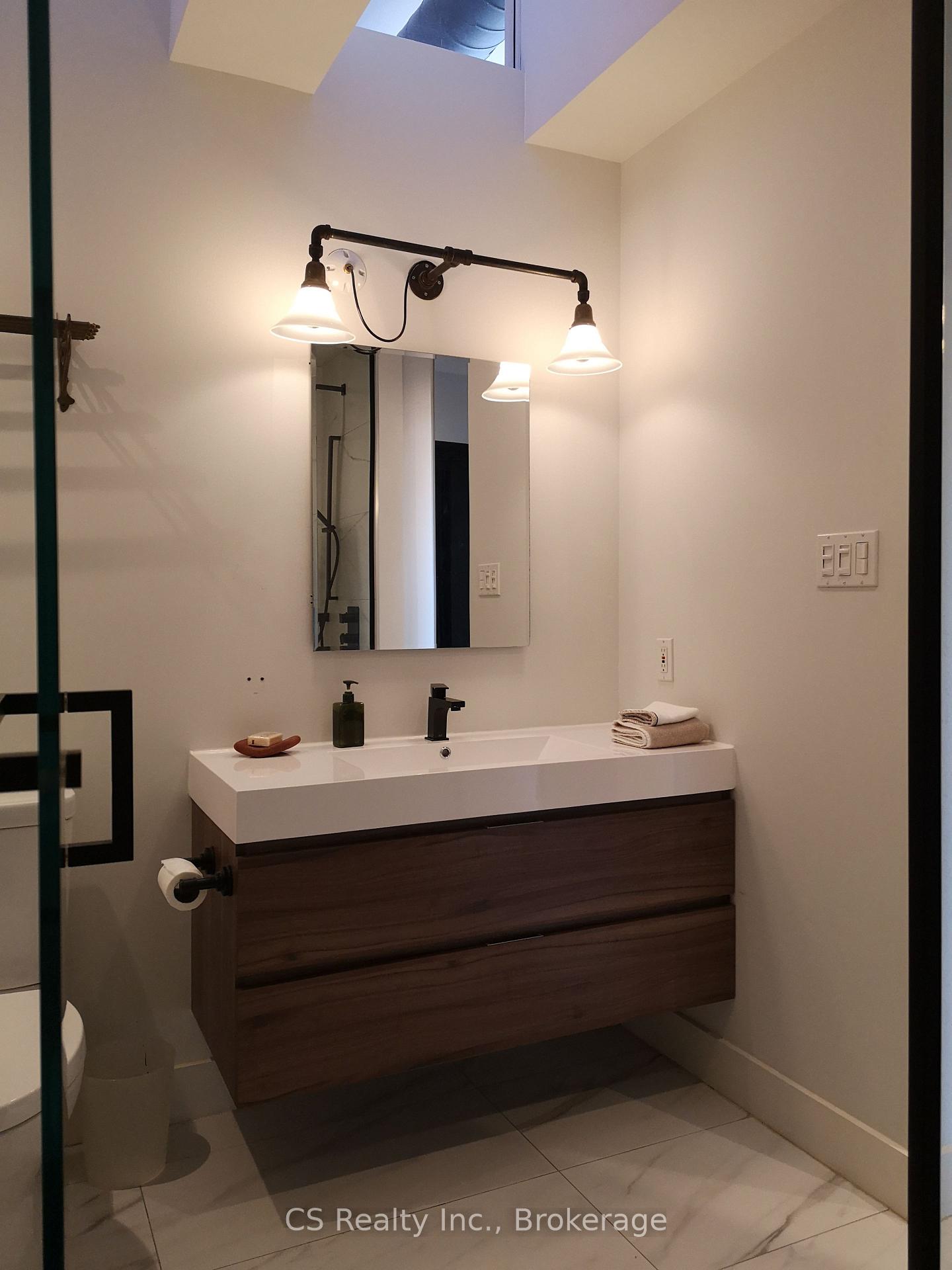 Photo 19 of Unit 23, 357 Hunter Street W, Hamilton, Kirkendall — HOMEH