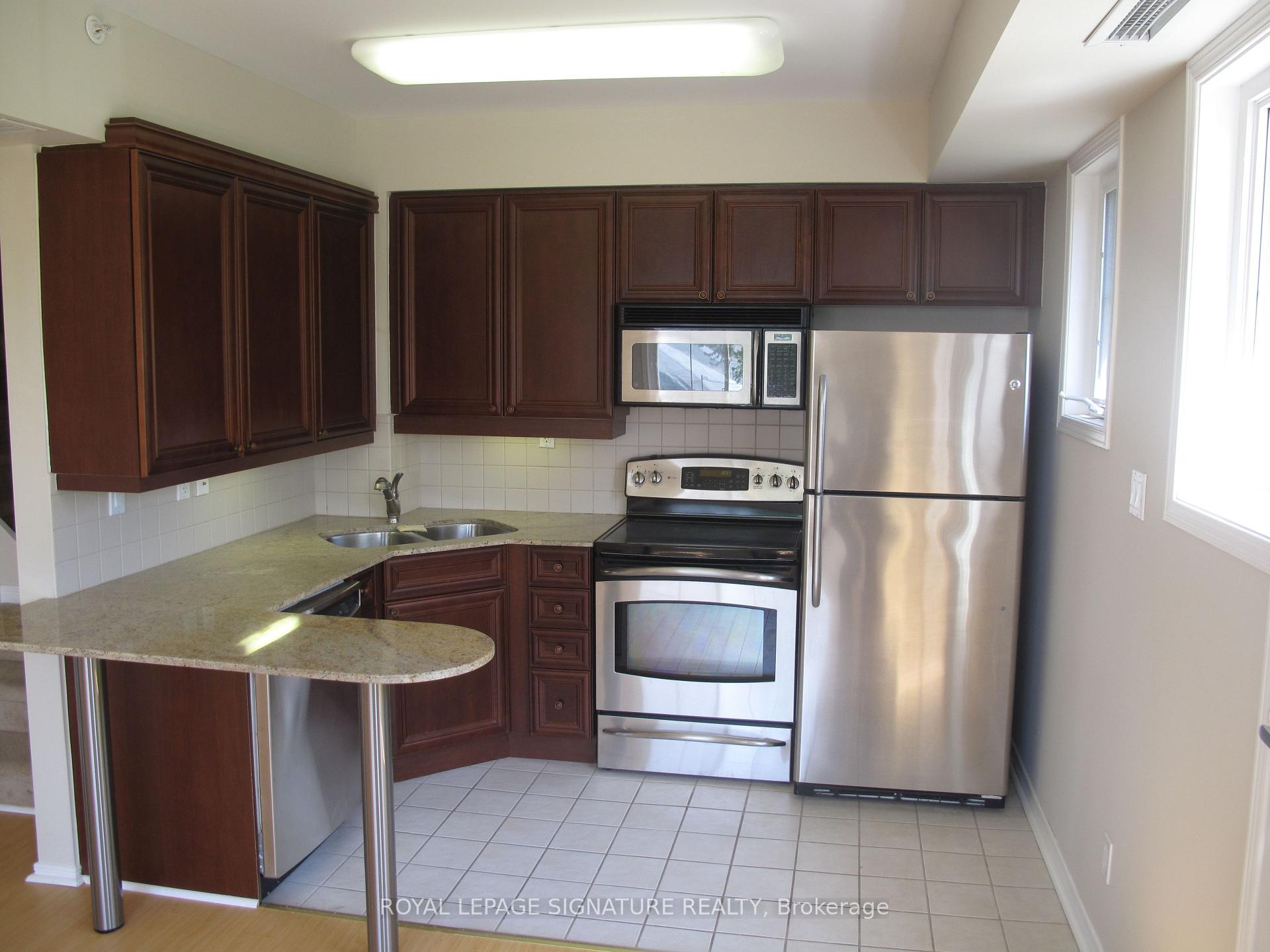 Photo 2 of Unit 301, 1785 Eglinton Avenue E, North York, Victoria Village — HOMEH