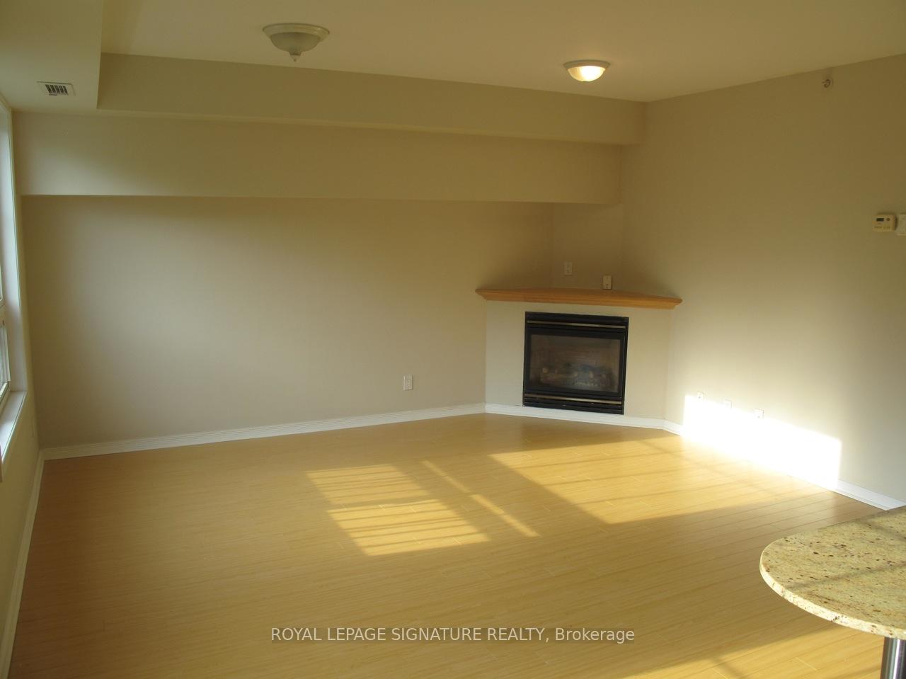 Photo 4 of Unit 301, 1785 Eglinton Avenue E, North York, Victoria Village — HOMEH