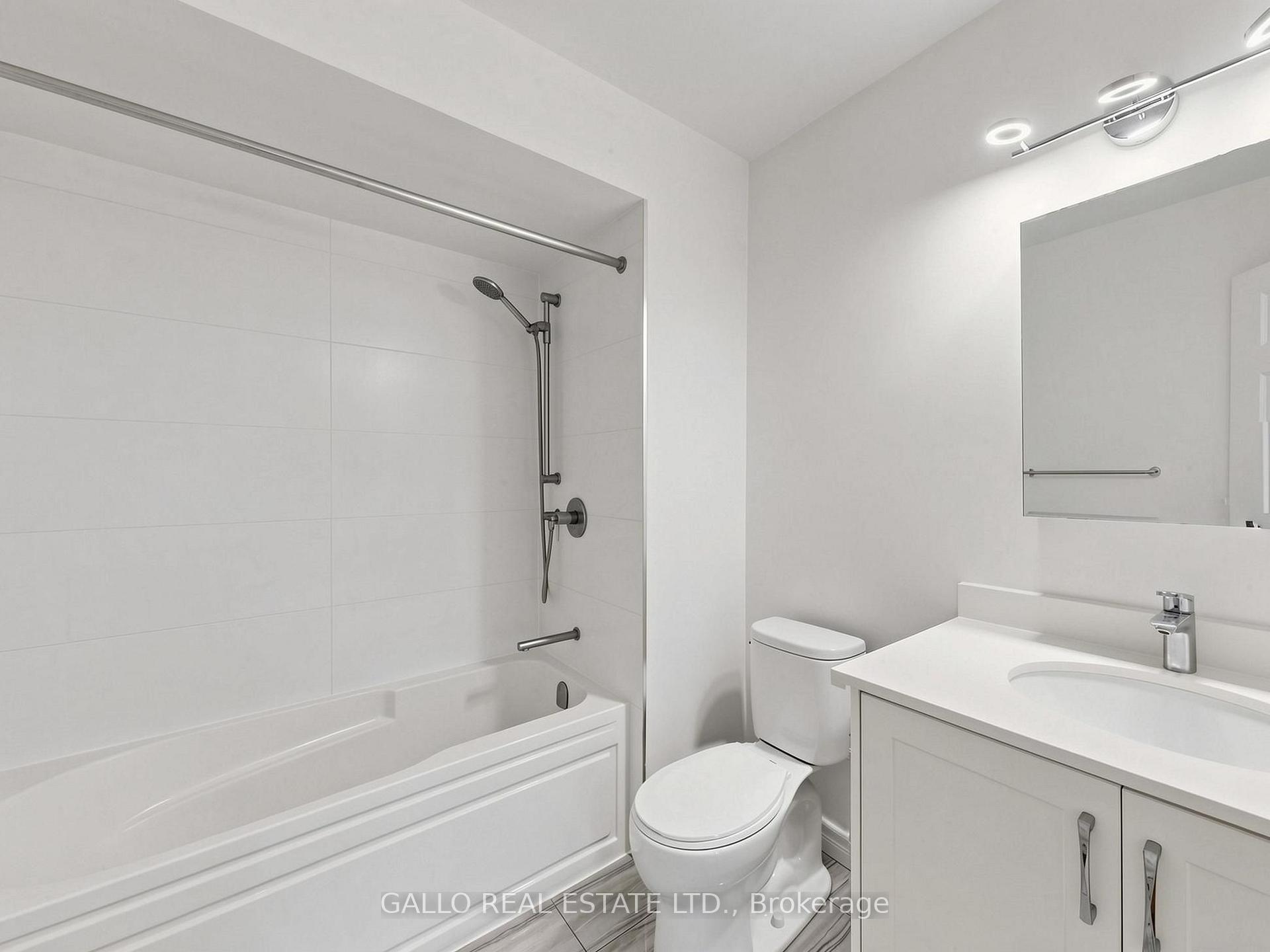 Photo 16 of 32 Elmvale Boulevard, Whitchurch-Stouffville, Rural Whitchurch-Stouffville — HOMEH