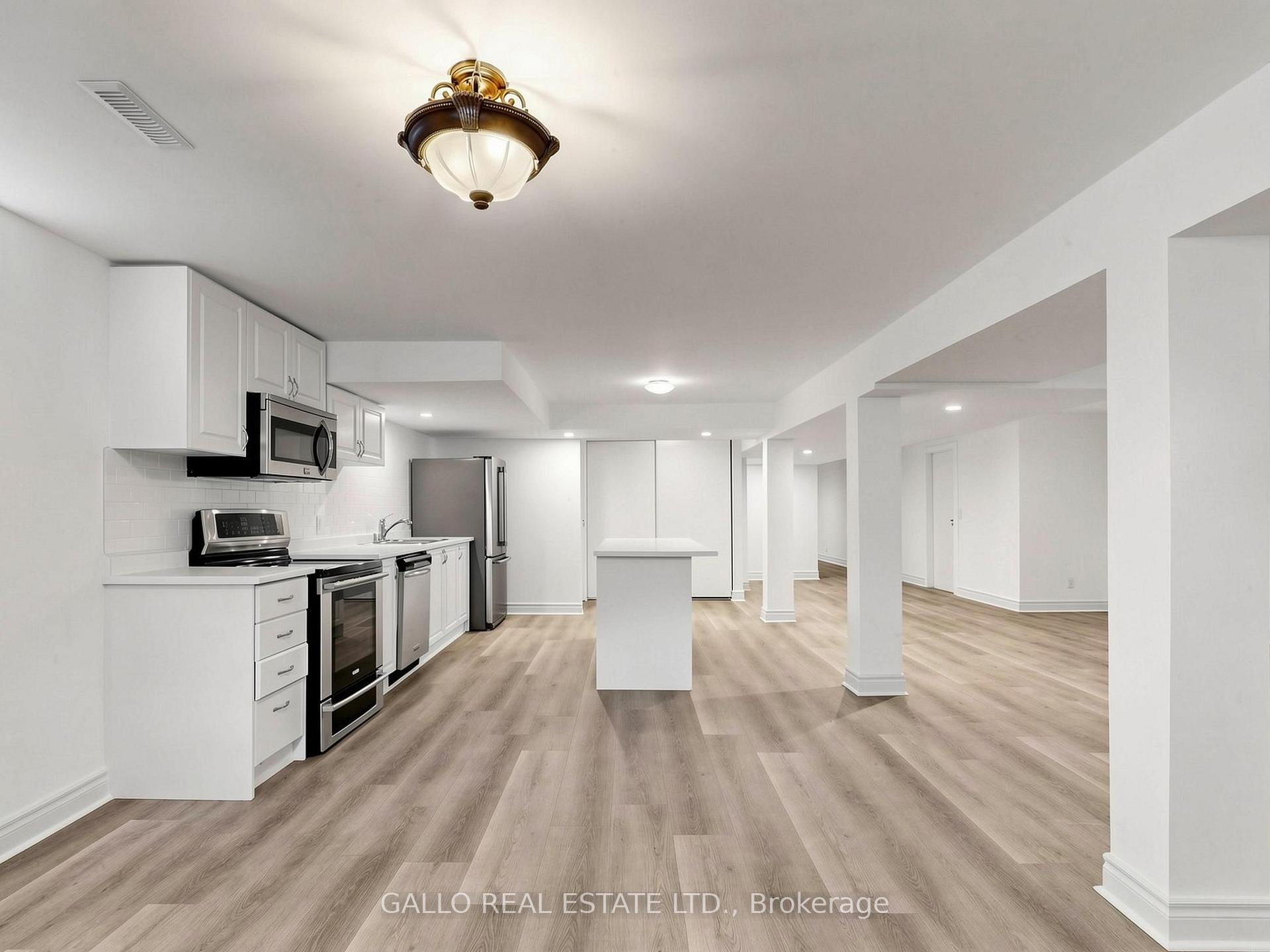 Photo 20 of 32 Elmvale Boulevard, Whitchurch-Stouffville, Rural Whitchurch-Stouffville — HOMEH