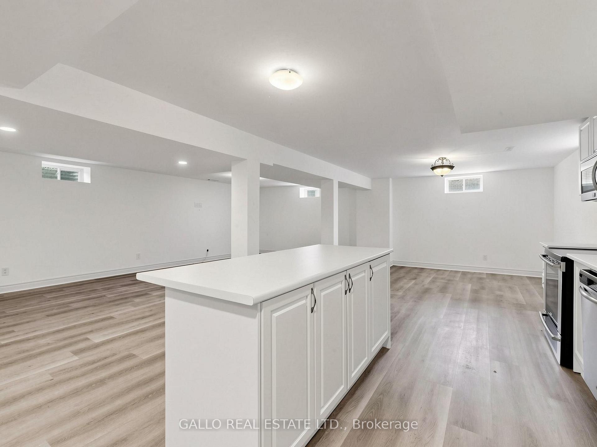 Photo 22 of 32 Elmvale Boulevard, Whitchurch-Stouffville, Rural Whitchurch-Stouffville — HOMEH