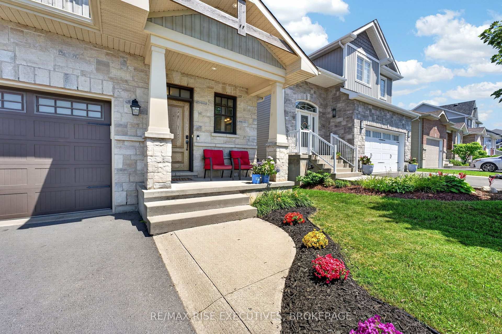 Photo 2 of 1454 Evergreen Drive, Kingston, City Northwest — HOMEH