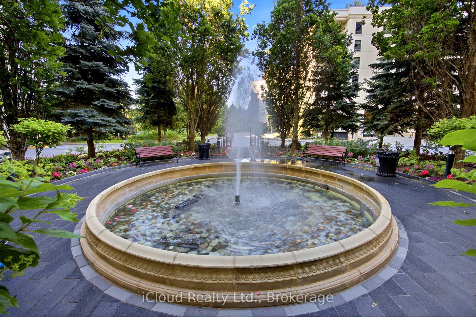 Photo 5 of Unit Ph16, 650 Sheppard Avenue E, North York, Bayview Village — HOMEH