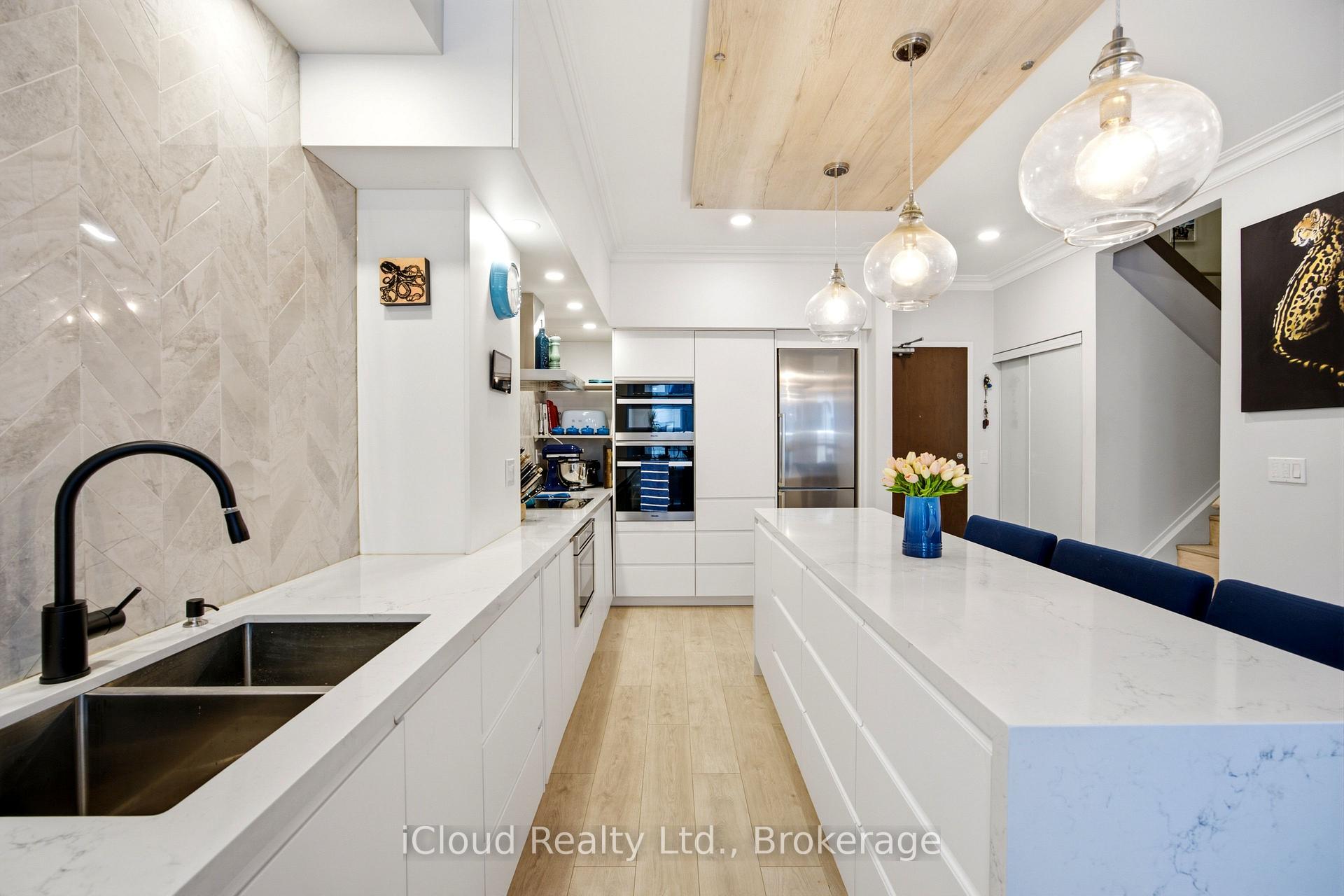 Photo 12 of Unit Ph16, 650 Sheppard Avenue E, North York, Bayview Village — HOMEH