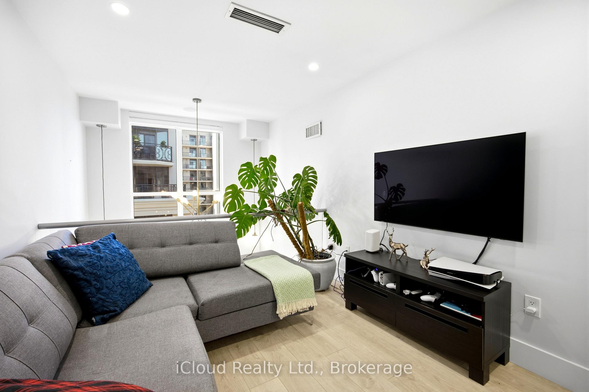 Photo 27 of Unit Ph16, 650 Sheppard Avenue E, North York, Bayview Village — HOMEH