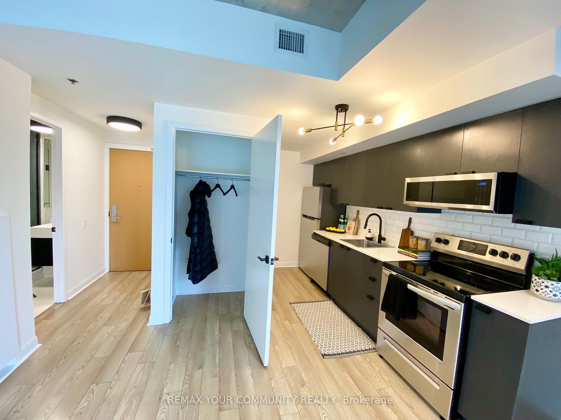 Photo 11 of Unit 402, 375 King Street W, Toronto, Waterfront Communities — HOMEH