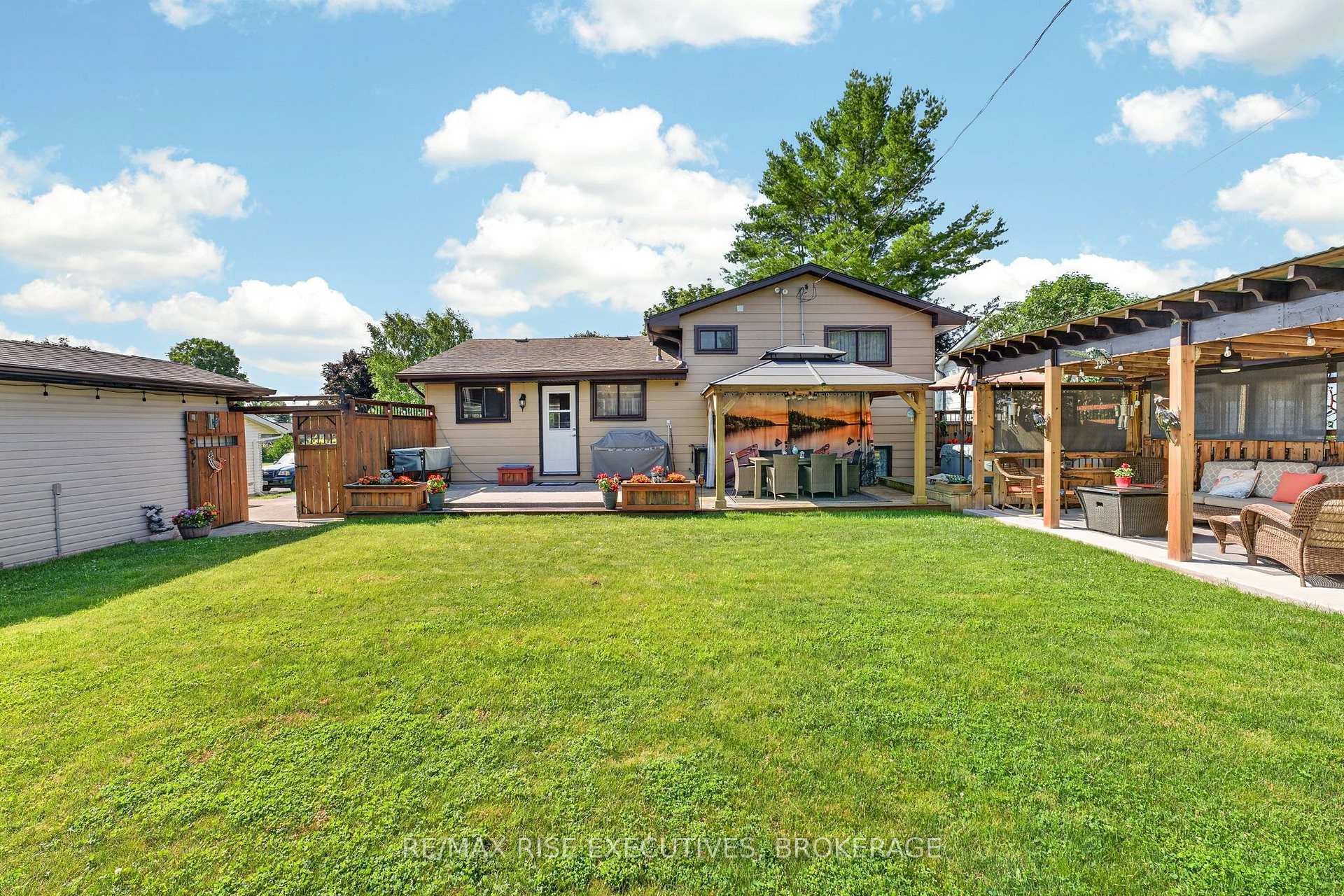 Photo 24 of 7 Cornell Avenue, Loyalist, Amherstview — HOMEH