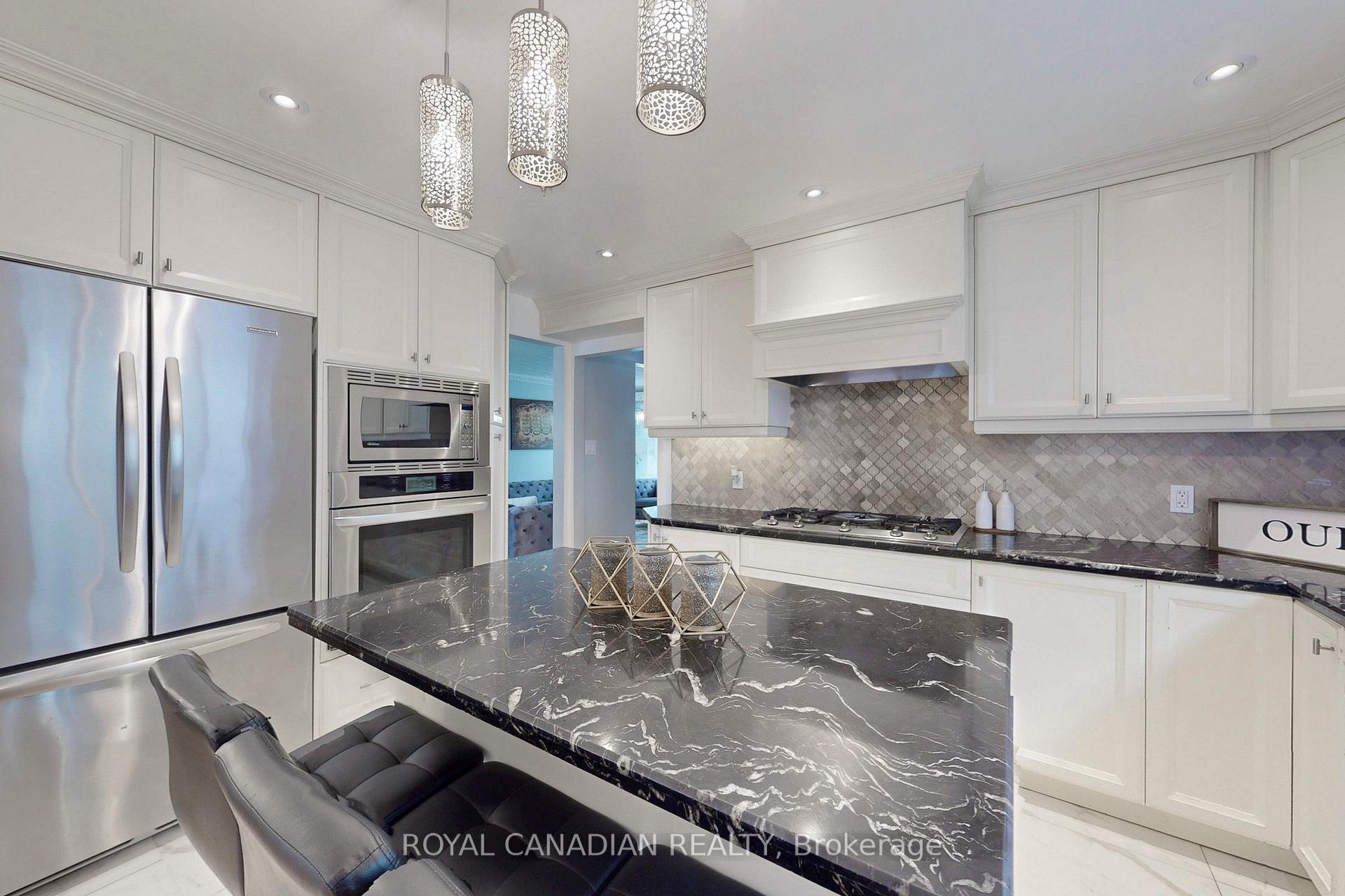 Photo 12 of 18 Millpond Place, Hamilton, Randall — HOMEH