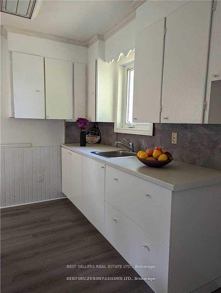 Photo 5 of 320 Ashbury Road, Oakville, West — HOMEH