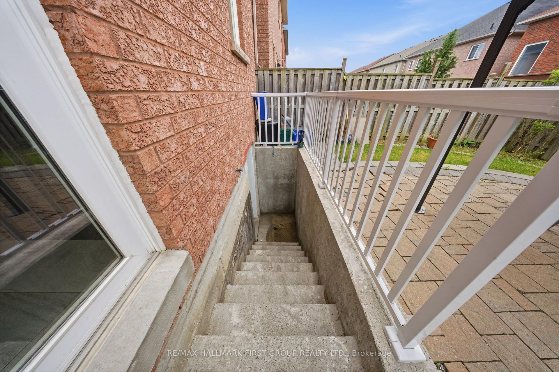 Photo 25 of 22 Cragg Crescent, Ajax, Northwest Ajax — HOMEH