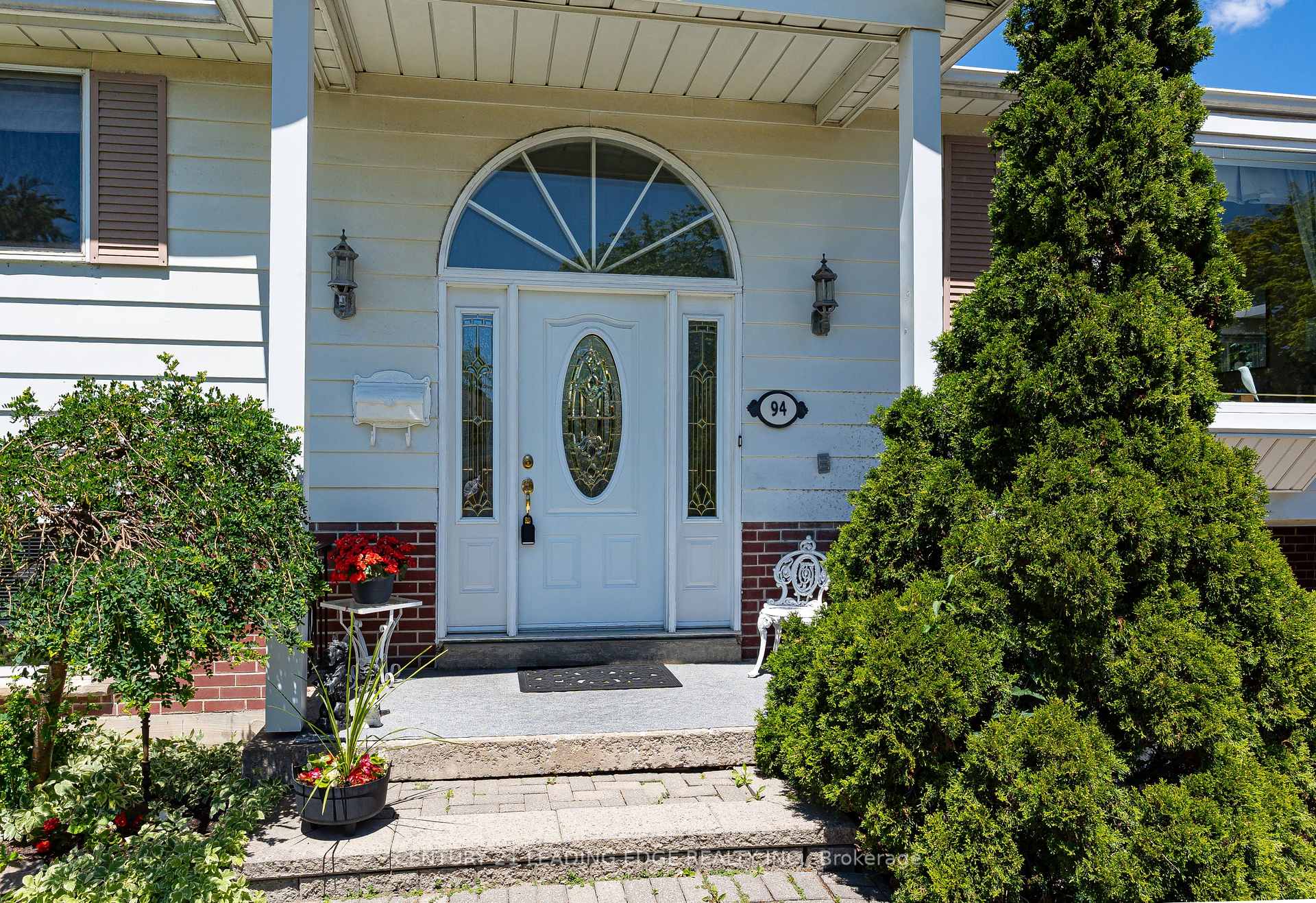 Photo 3 of 94 Southdale Drive, Markham, Bullock — HOMEH